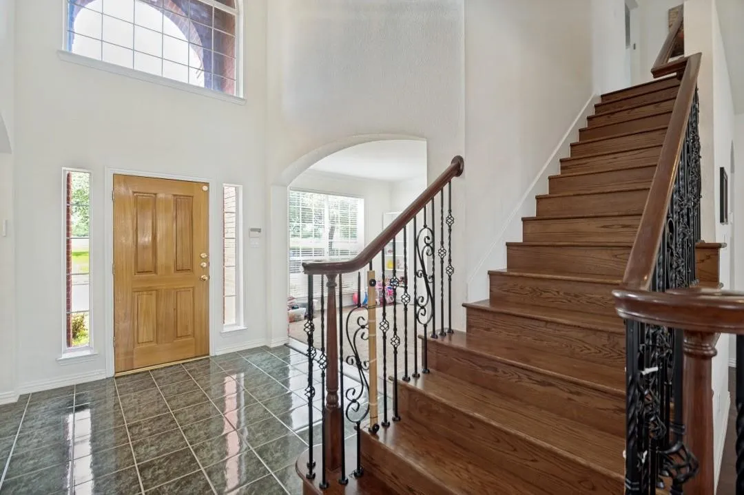 Single Family Residence For Sale in Collin County , 7531 Maribeth Drive, Dallas, Texas 75252, 5 Bedroom, 3 Bathroom, 2 Garage spaces, 3,357 Sqft, built in 1998, mls#21374715, Real Estate Agent in Dallas, Homes For Sale in Collin county, Homes For Sale in Dallas, Realtor in Dallas Texas, Real Estate Brokerage Independent Realty Texas, Luminita Cordes Realtor