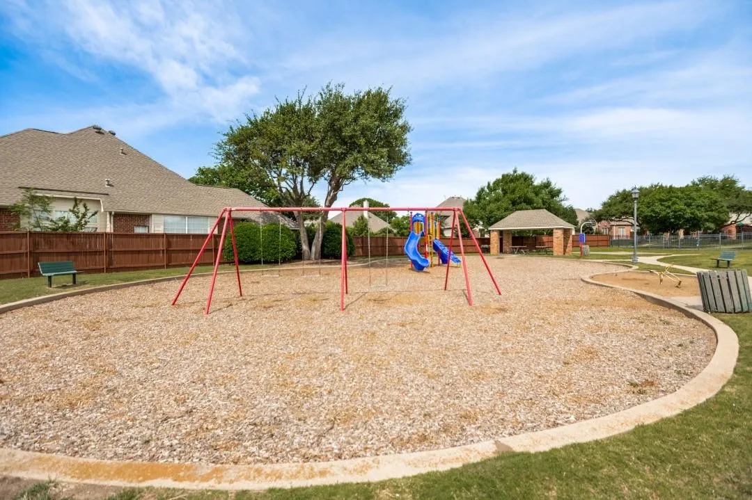 Single Family Residence For Sale in Collin County , 7531 Maribeth Drive, Dallas, Texas 75252, 5 Bedroom, 3 Bathroom, 2 Garage spaces, 3,357 Sqft, built in 1998, mls#21374715, Real Estate Agent in Dallas, Homes For Sale in Collin county, Homes For Sale in Dallas, Realtor in Dallas Texas, Real Estate Brokerage Independent Realty Texas, Luminita Cordes Realtor
