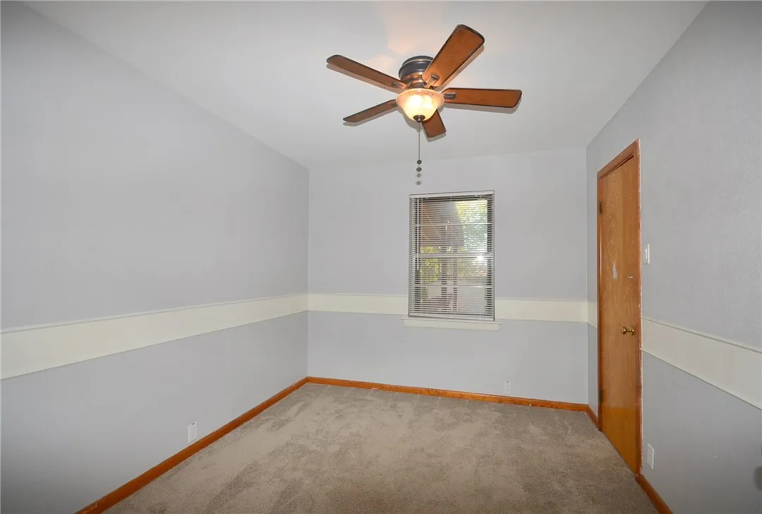 Single Family Residence For Rent in Grayson County , 2515 N Shannon Street, Sherman, Texas 75092, 4 Bedroom, 2 Bathroom, 2 Garage spaces, 1,469 Sqft, built in 1962, mls#21368565, Real Estate Agent in Sherman, Homes For Rent in Grayson county, Homes For Rent in Sherman, Realtor in Sherman Texas, Real Estate Brokerage Independent Realty Texas, Luminita Cordes Realtor