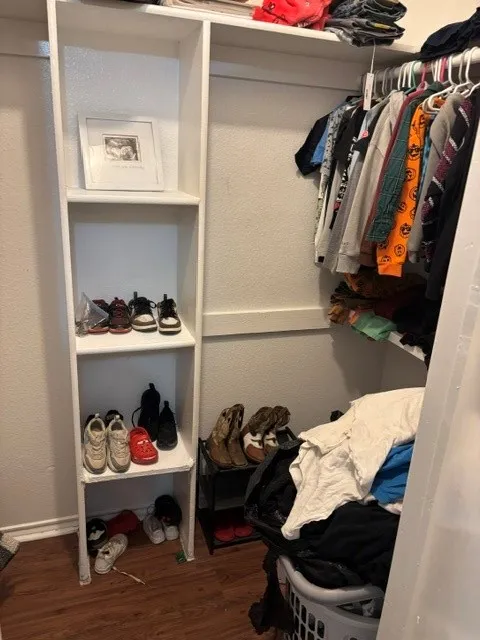 3405 Orchard closet