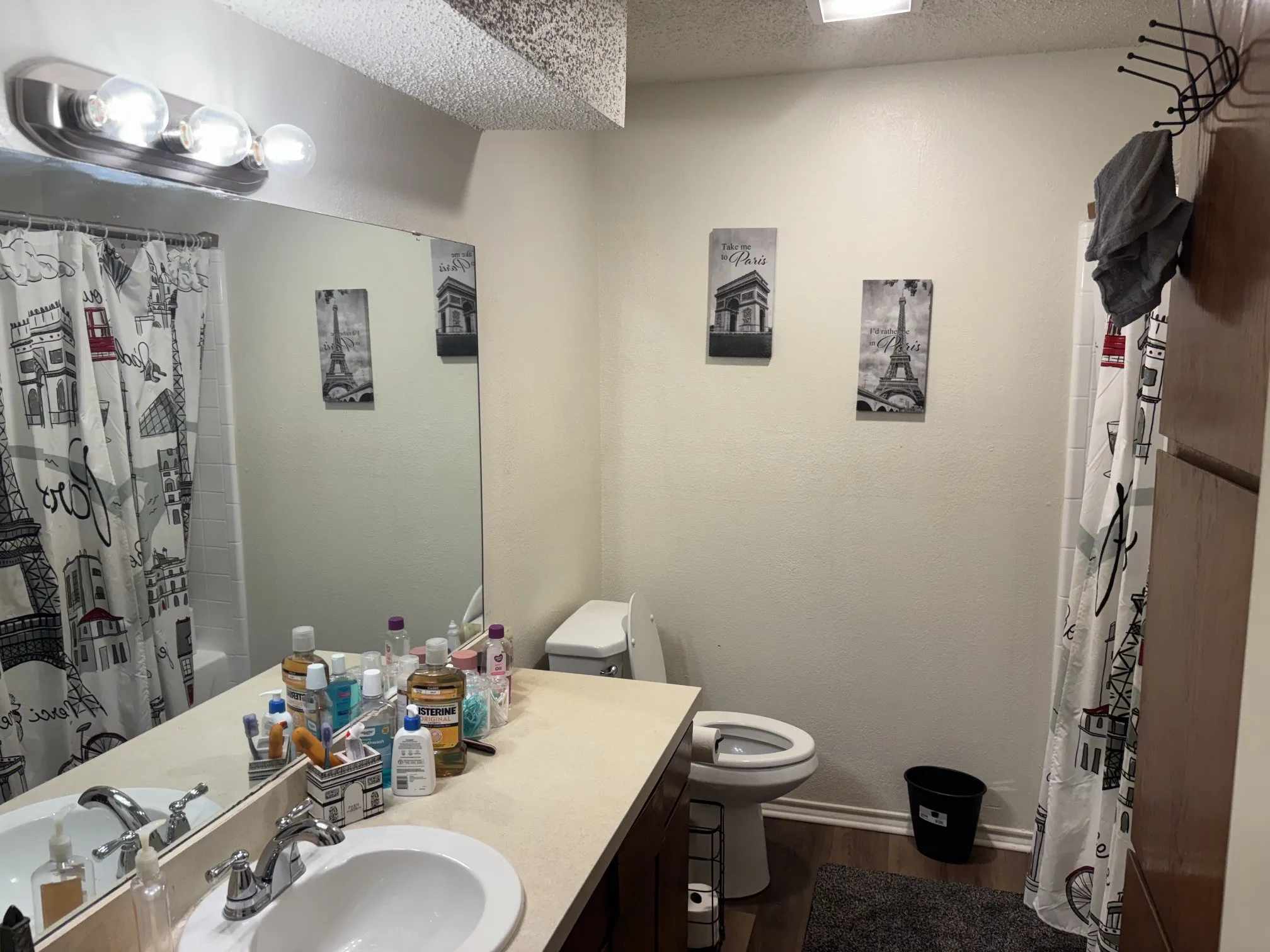 3407 Orchard secondary bathroom