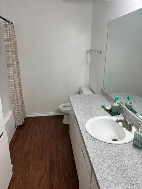 3405 Orchard Secondary bathroom