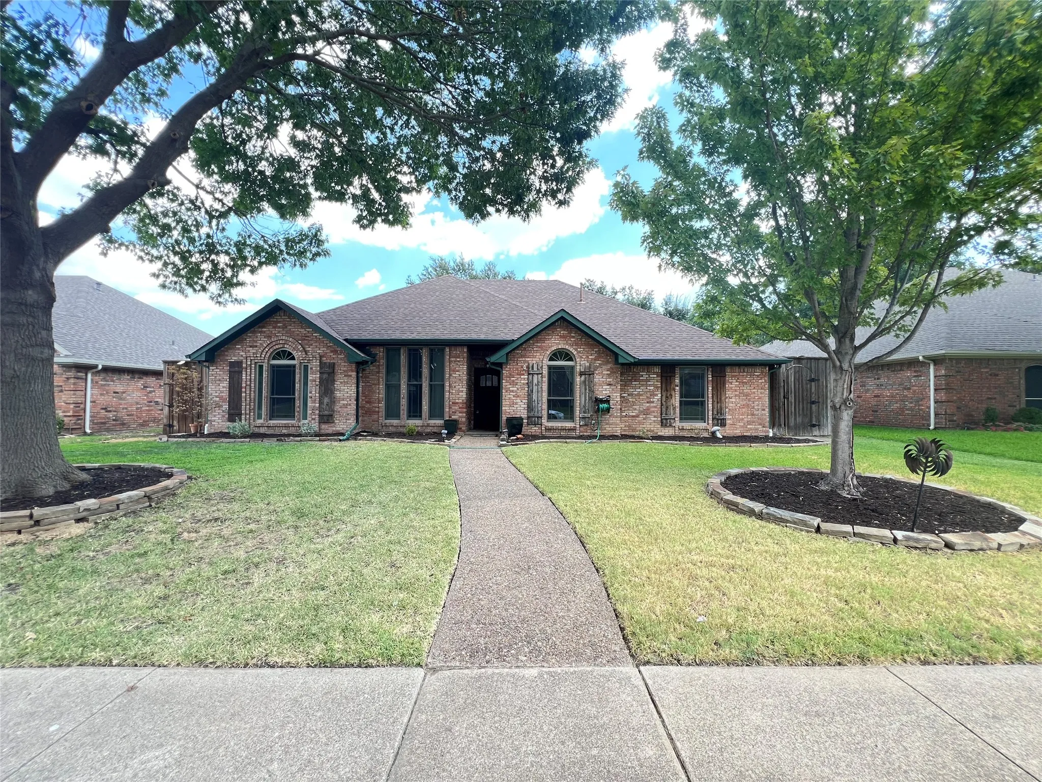 Single Family Residence For Rent in Collin County , 6816 Sweetwater Drive, Plano, Texas 75023, 3 Bedroom, 2 Bathroom, 2 Garage spaces, 1,931 Sqft, built in 1987, mls#21373657, Real Estate Agent in Plano, Homes For Rent in Collin county, Homes For Rent in Plano, Realtor in Plano Texas, Real Estate Brokerage Independent Realty Texas, Luminita Cordes Realtor