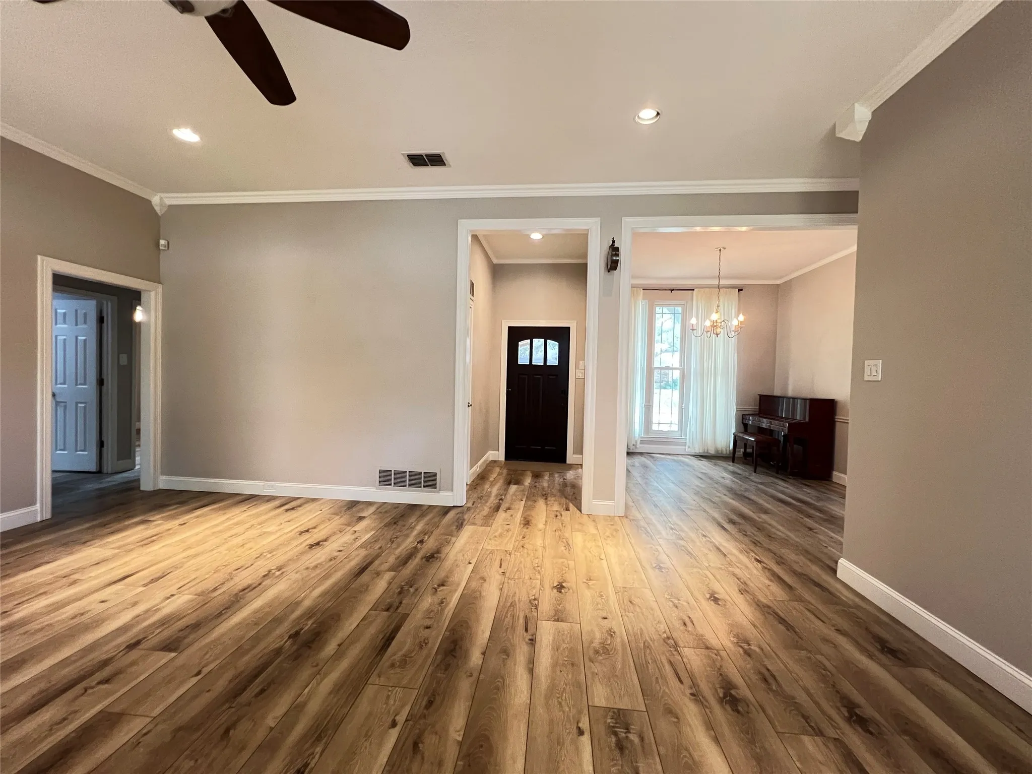 Single Family Residence For Rent in Collin County , 6816 Sweetwater Drive, Plano, Texas 75023, 3 Bedroom, 2 Bathroom, 2 Garage spaces, 1,931 Sqft, built in 1987, mls#21373657, Real Estate Agent in Plano, Homes For Rent in Collin county, Homes For Rent in Plano, Realtor in Plano Texas, Real Estate Brokerage Independent Realty Texas, Luminita Cordes Realtor