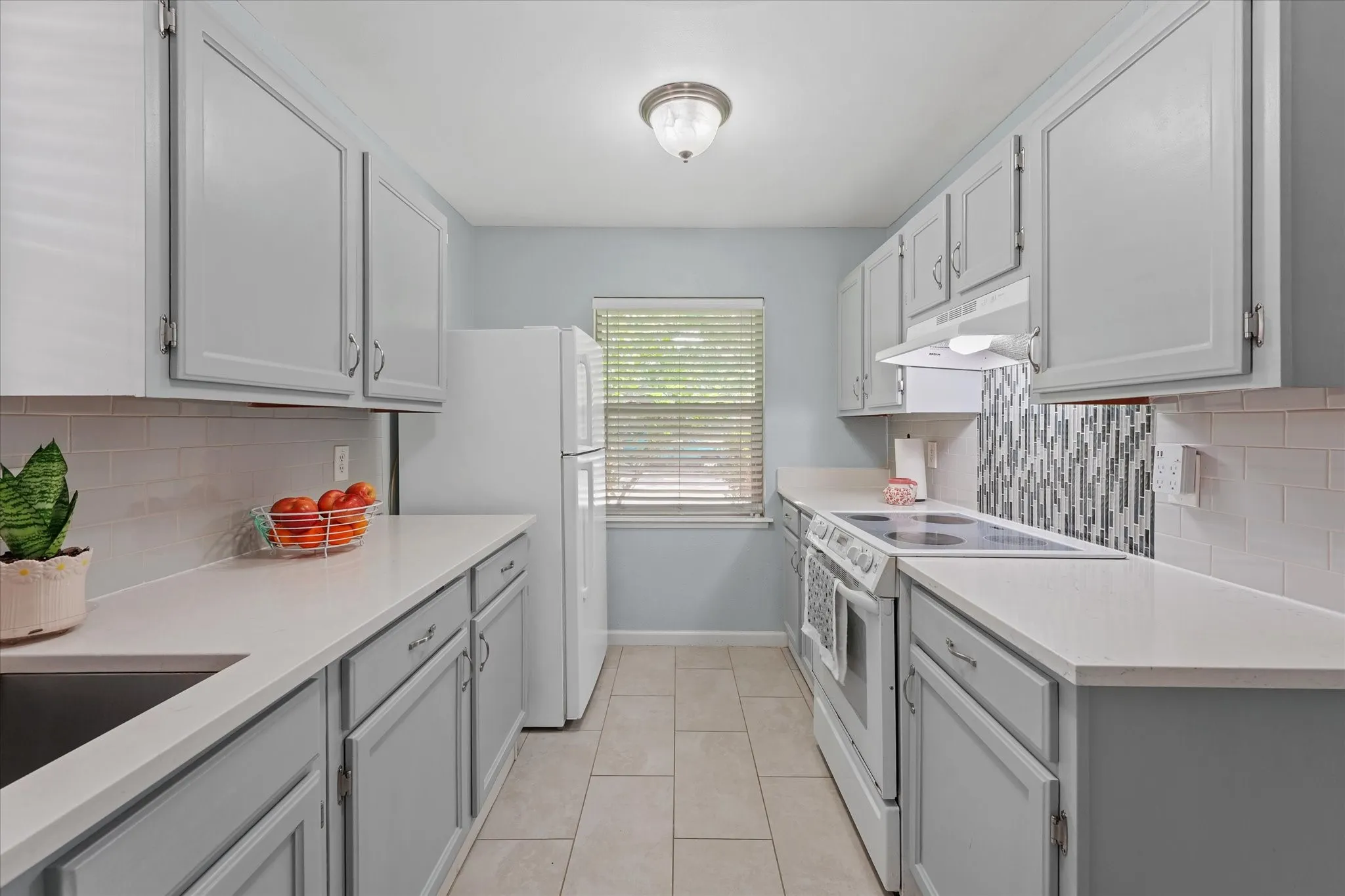Single Family Residence For Sale in Dallas County , 6317 Briar Knoll Drive, Garland, Texas 75043, 3 Bedroom, 2 Bathroom, 2 Garage spaces, 1,673 Sqft, built in 1974, mls#21364137, Real Estate Agent in Garland, Homes For Sale in Dallas county, Homes For Sale in Garland, Realtor in Garland Texas, Real Estate Brokerage Independent Realty Texas, Luminita Cordes Realtor
