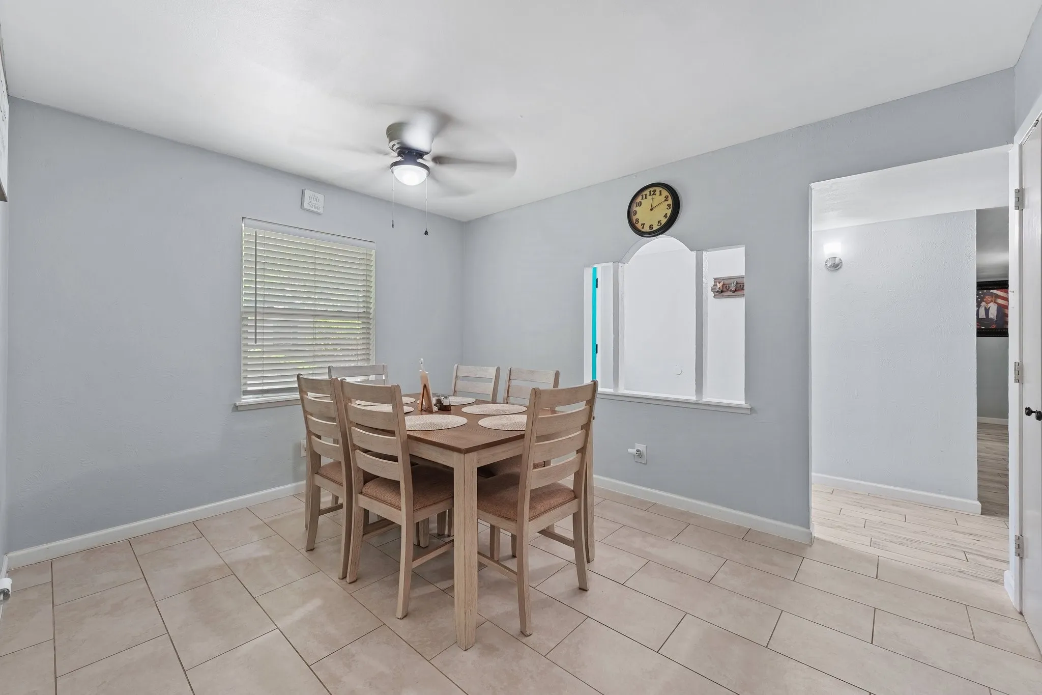 Single Family Residence For Sale in Dallas County , 6317 Briar Knoll Drive, Garland, Texas 75043, 3 Bedroom, 2 Bathroom, 2 Garage spaces, 1,673 Sqft, built in 1974, mls#21364137, Real Estate Agent in Garland, Homes For Sale in Dallas county, Homes For Sale in Garland, Realtor in Garland Texas, Real Estate Brokerage Independent Realty Texas, Luminita Cordes Realtor