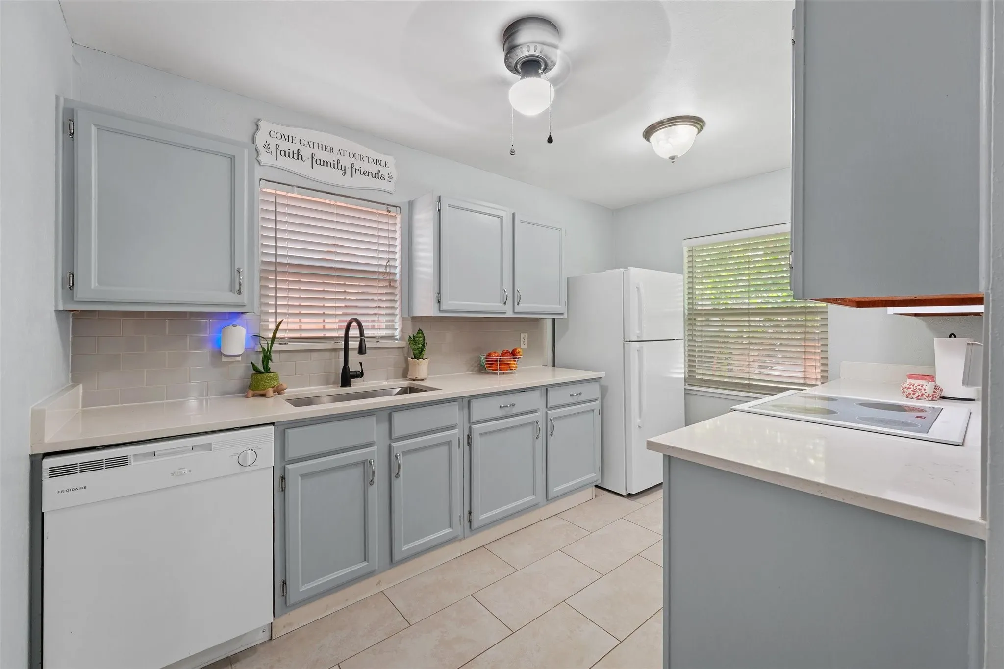Single Family Residence For Sale in Dallas County , 6317 Briar Knoll Drive, Garland, Texas 75043, 3 Bedroom, 2 Bathroom, 2 Garage spaces, 1,673 Sqft, built in 1974, mls#21364137, Real Estate Agent in Garland, Homes For Sale in Dallas county, Homes For Sale in Garland, Realtor in Garland Texas, Real Estate Brokerage Independent Realty Texas, Luminita Cordes Realtor