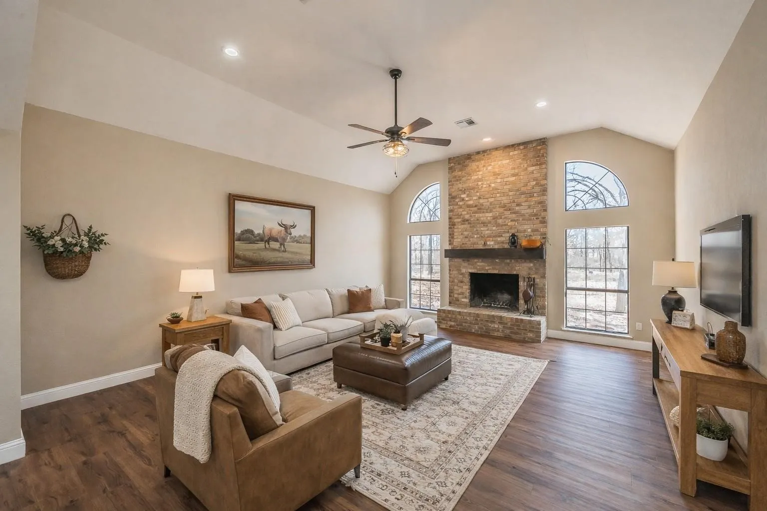 Farm For Sale in Mc Lennan County , 1325 N Katy Road, Elm Mott, Texas 76640, 3 Bedroom, 2 Bathroom, 2 Garage spaces, 1,826 Sqft, built in 1988, mls#21374855, Real Estate Agent in Elm Mott, Homes For Sale in Mc Lennan county, Homes For Sale in Elm Mott, Realtor in Elm Mott Texas, Real Estate Brokerage Independent Realty Texas, Luminita Cordes Realtor
