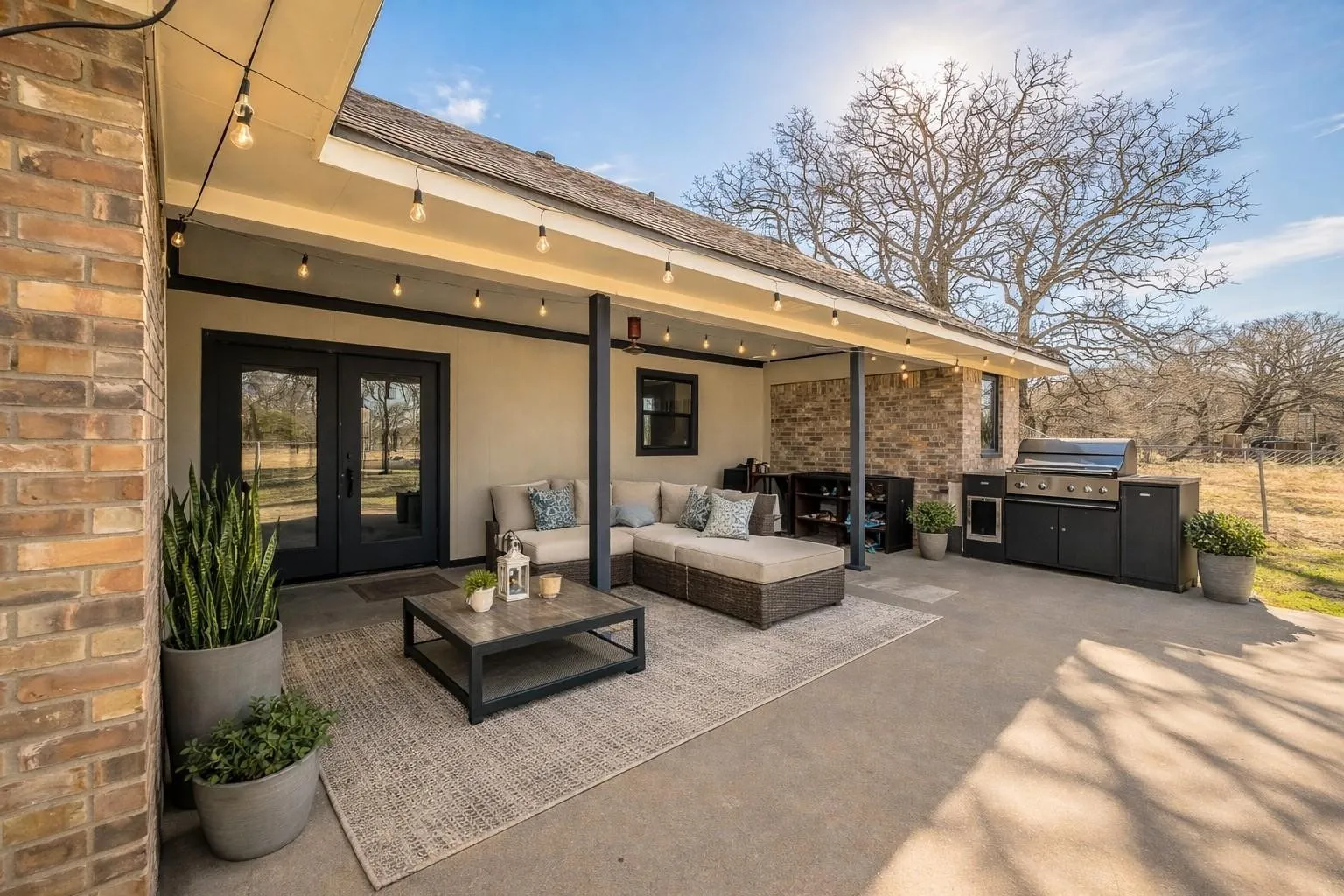 Farm For Sale in Mc Lennan County , 1325 N Katy Road, Elm Mott, Texas 76640, 3 Bedroom, 2 Bathroom, 2 Garage spaces, 1,826 Sqft, built in 1988, mls#21374855, Real Estate Agent in Elm Mott, Homes For Sale in Mc Lennan county, Homes For Sale in Elm Mott, Realtor in Elm Mott Texas, Real Estate Brokerage Independent Realty Texas, Luminita Cordes Realtor