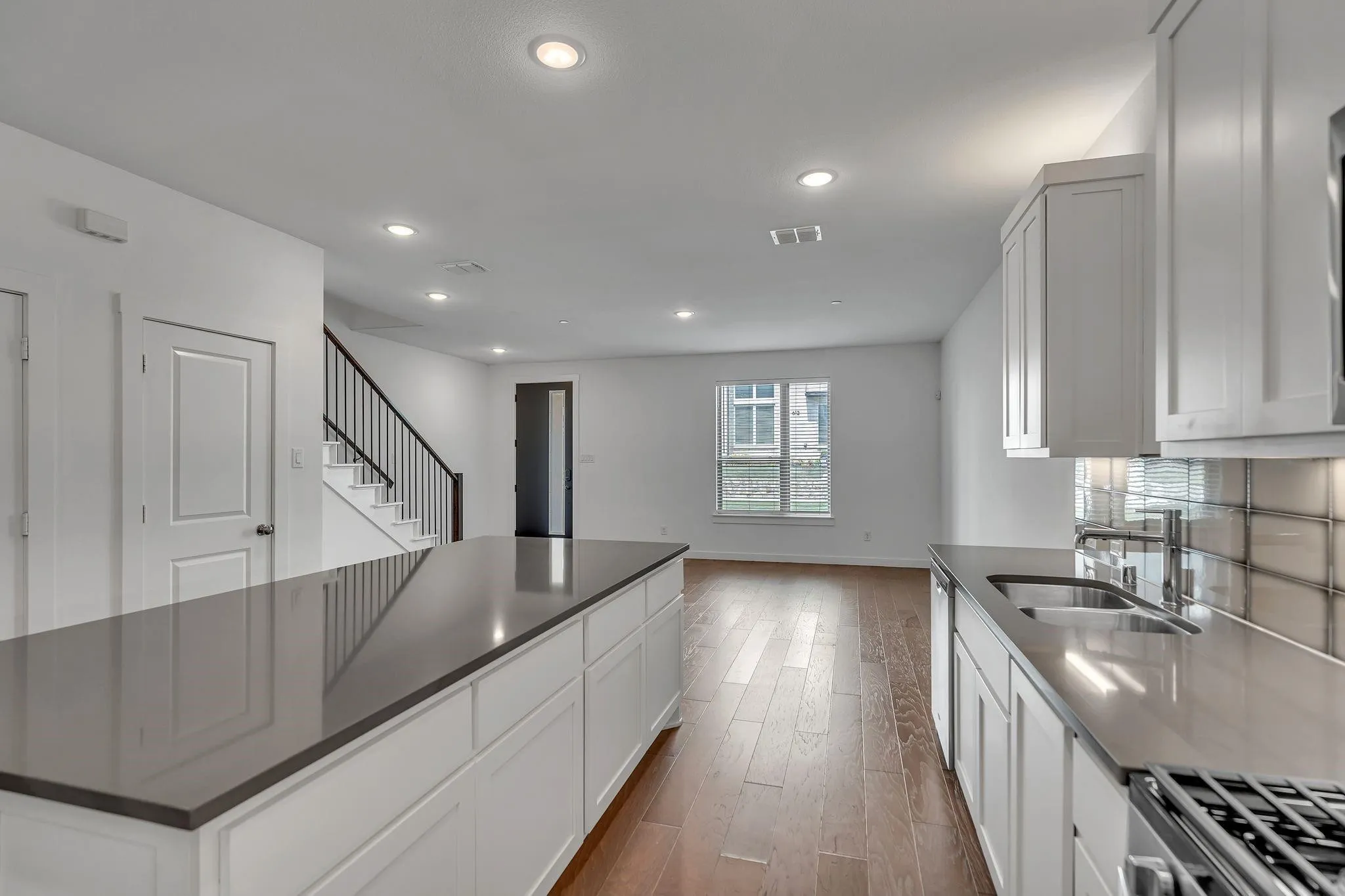 Townhouse For Rent in Collin County , 611 COLLIER Drive, Plano, Texas 75075, 3 Bedroom, 3 Bathroom, 2 Garage spaces, 1,806 Sqft, built in 2021, mls#21374856, Real Estate Agent in Plano, Homes For Rent in Collin county, Homes For Rent in Plano, Realtor in Plano Texas, Real Estate Brokerage Independent Realty Texas, Luminita Cordes Realtor