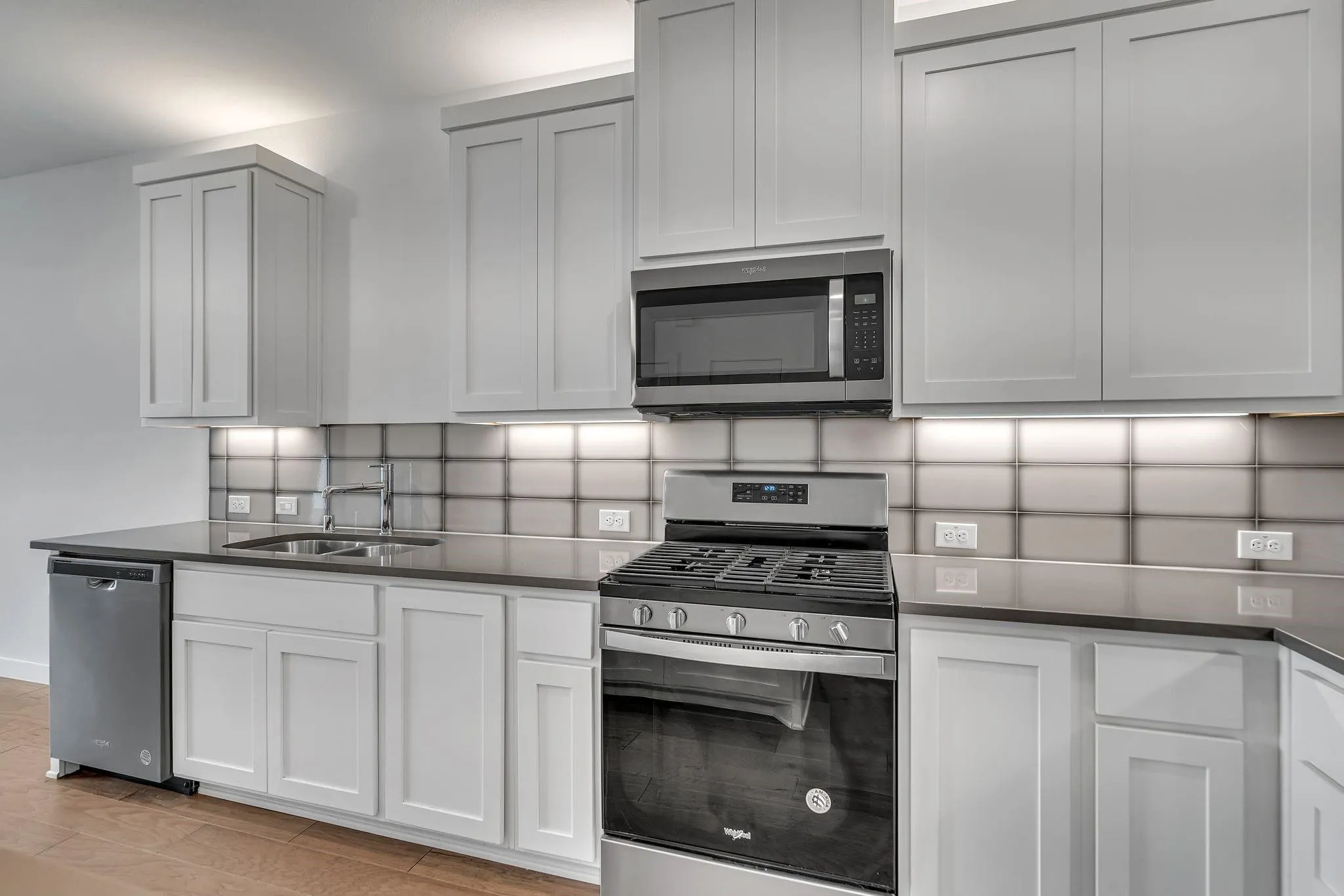 Townhouse For Rent in Collin County , 611 COLLIER Drive, Plano, Texas 75075, 3 Bedroom, 3 Bathroom, 2 Garage spaces, 1,806 Sqft, built in 2021, mls#21374856, Real Estate Agent in Plano, Homes For Rent in Collin county, Homes For Rent in Plano, Realtor in Plano Texas, Real Estate Brokerage Independent Realty Texas, Luminita Cordes Realtor