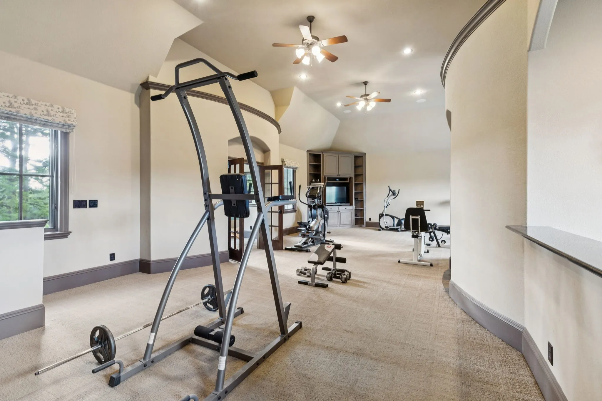 Single Family Residence For Sale in Denton County , 2100 Cavalier Way, Flower Mound, Texas 75022, 7 Bedroom, 12 Bathroom, 5 Garage spaces, 17,287 Sqft, built in 2002, mls#21370428, Real Estate Agent in Flower Mound, Homes For Sale in Denton county, Homes For Sale in Flower Mound, Realtor in Flower Mound Texas, Real Estate Brokerage Independent Realty Texas, Luminita Cordes Realtor