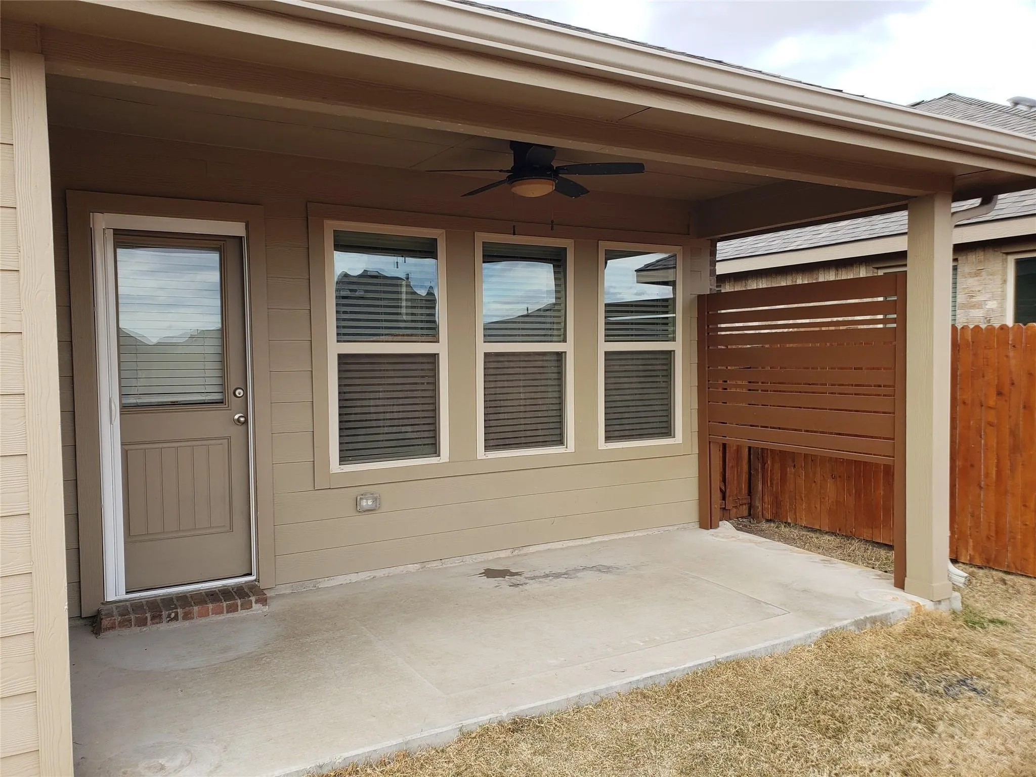 Single Family Residence For Rent in Denton County , 601 Saguaro Drive, Fort Worth, Texas 76052, 3 Bedroom, 2 Bathroom, 2 Garage spaces, 1,334 Sqft, built in 2017, mls#21373760, Real Estate Agent in Fort Worth, Homes For Rent in Denton county, Homes For Rent in Fort Worth, Realtor in Fort Worth Texas, Real Estate Brokerage Independent Realty Texas, Luminita Cordes Realtor