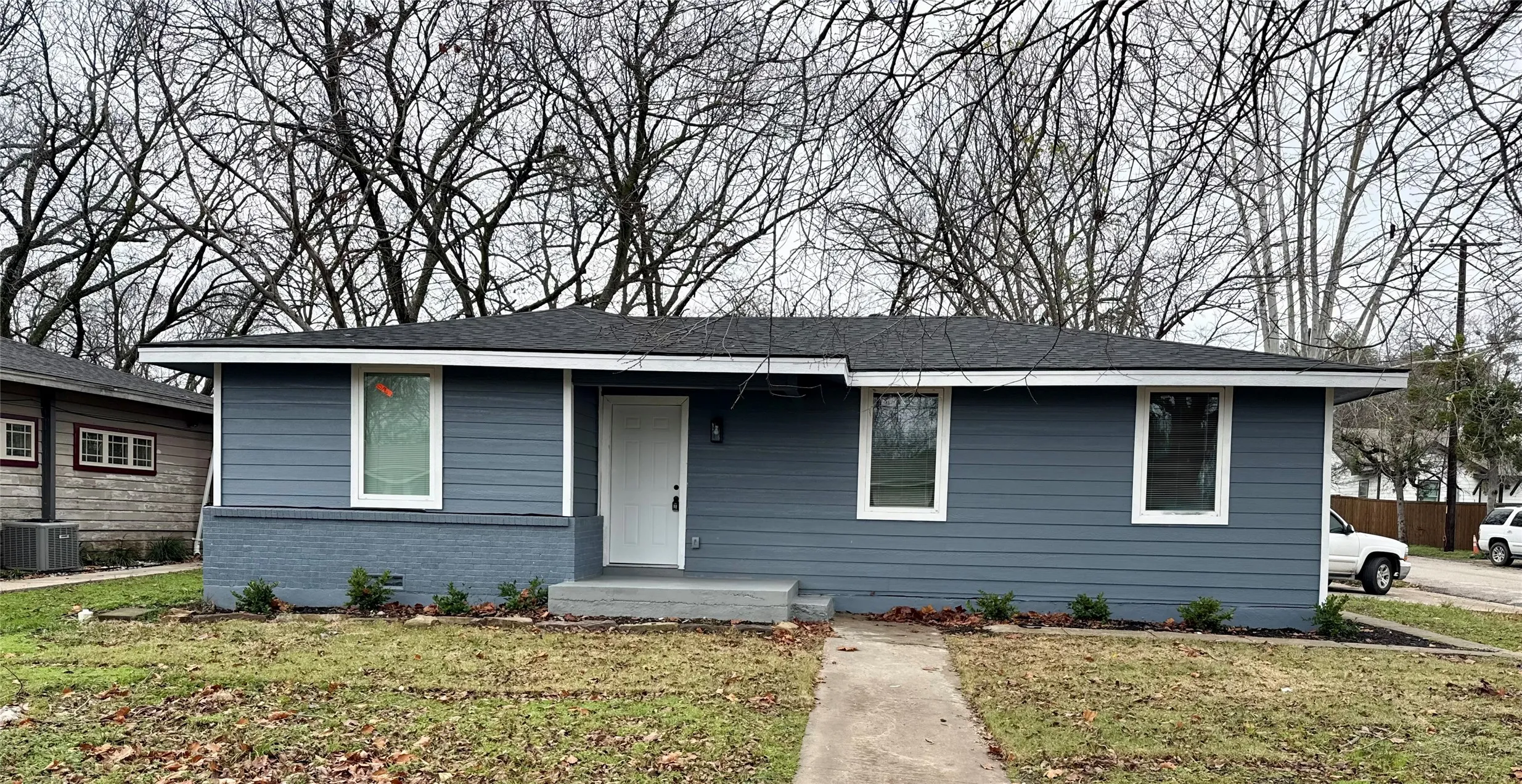 Single Family Residence For Sale in Hunt County , 1802 Up The Grove Street, Greenville, Texas 75401, 3 Bedroom, 2 Bathroom, Garage spaces, 1,036 Sqft, built in 1975, mls#21374749, Real Estate Agent in Greenville, Homes For Sale in Hunt county, Homes For Sale in Greenville, Realtor in Greenville Texas, Real Estate Brokerage Independent Realty Texas, Luminita Cordes Realtor