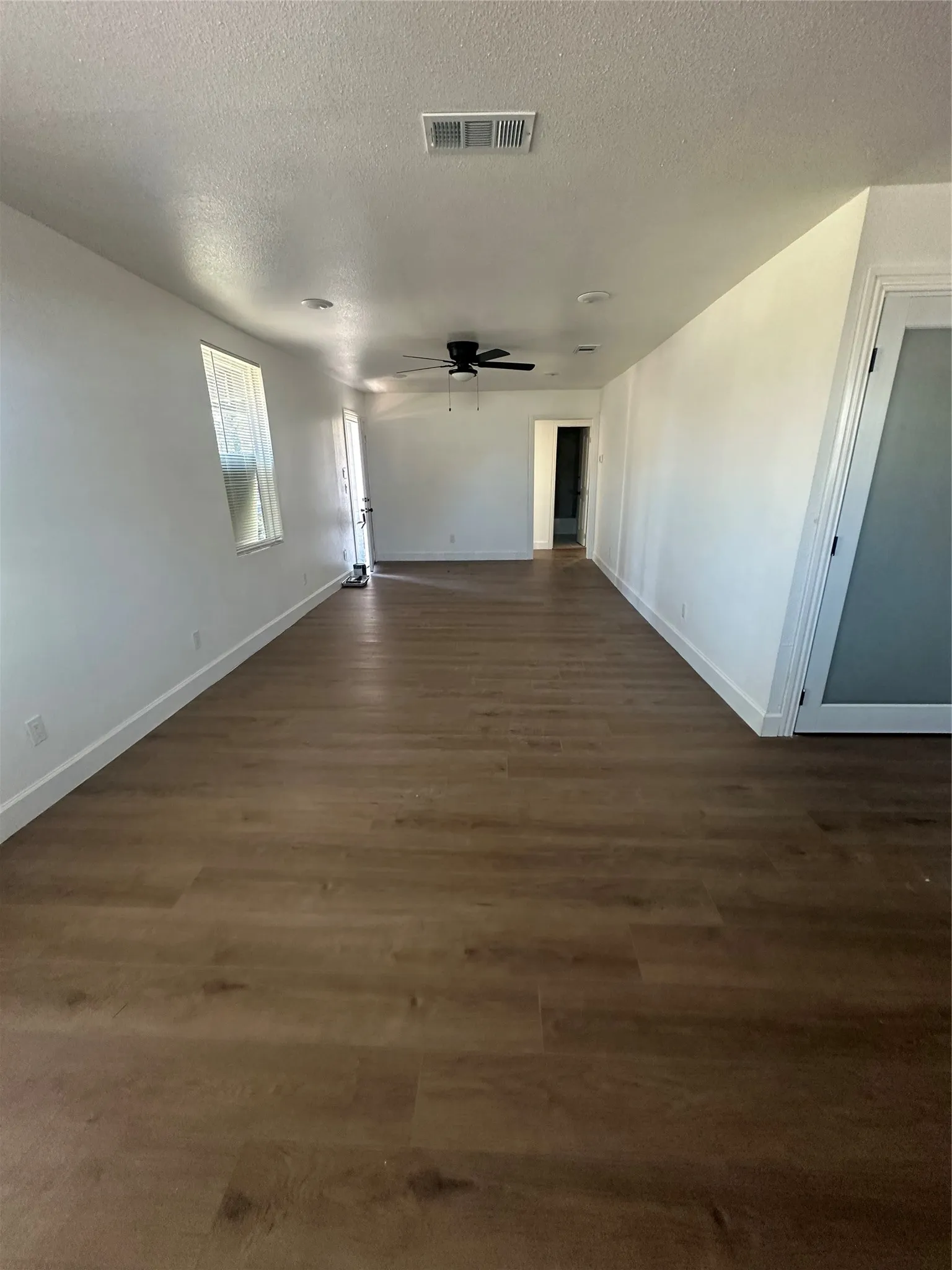 Single Family Residence For Sale in Hunt County , 1802 Up The Grove Street, Greenville, Texas 75401, 3 Bedroom, 2 Bathroom, Garage spaces, 1,036 Sqft, built in 1975, mls#21374749, Real Estate Agent in Greenville, Homes For Sale in Hunt county, Homes For Sale in Greenville, Realtor in Greenville Texas, Real Estate Brokerage Independent Realty Texas, Luminita Cordes Realtor
