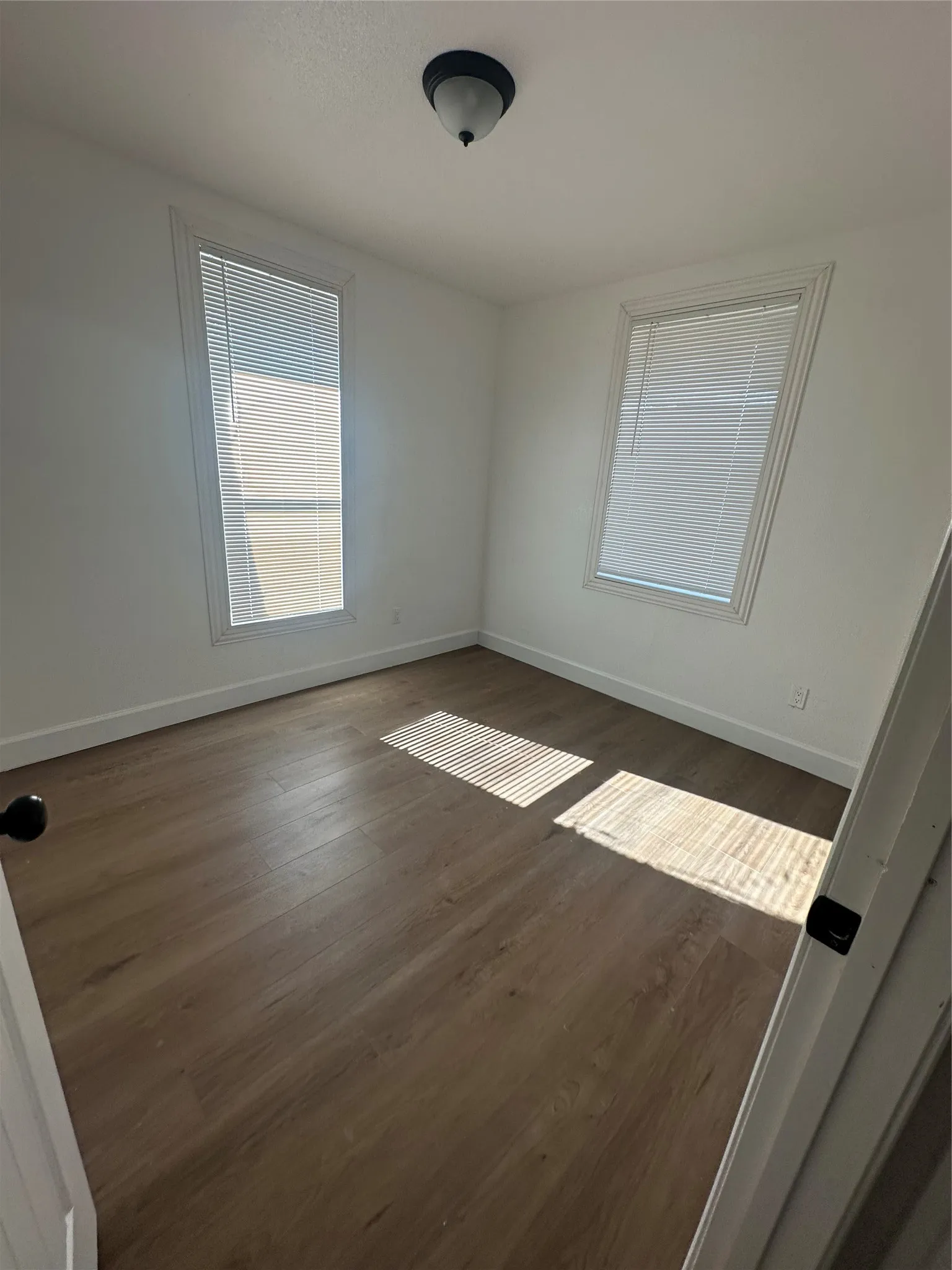 Single Family Residence For Sale in Hunt County , 1802 Up The Grove Street, Greenville, Texas 75401, 3 Bedroom, 2 Bathroom, Garage spaces, 1,036 Sqft, built in 1975, mls#21374749, Real Estate Agent in Greenville, Homes For Sale in Hunt county, Homes For Sale in Greenville, Realtor in Greenville Texas, Real Estate Brokerage Independent Realty Texas, Luminita Cordes Realtor