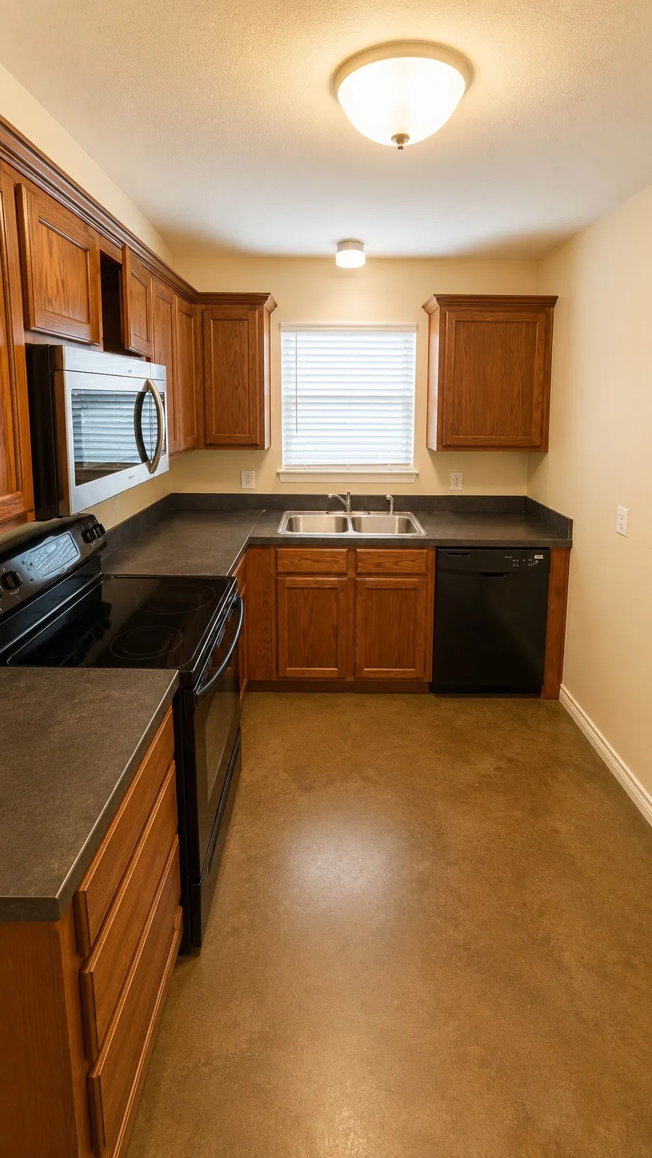 Townhouse For Rent in Taylor County , 2450 Union Lane, Abilene, Texas 79601, 1 Bedroom, 1 Bathroom, Garage spaces, 980 Sqft, built in 2007, mls#21374875, Real Estate Agent in Abilene, Homes For Rent in Taylor county, Homes For Rent in Abilene, Realtor in Abilene Texas, Real Estate Brokerage Independent Realty Texas, Luminita Cordes Realtor