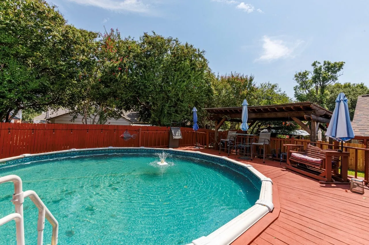 Single Family Residence For Sale in Tarrant County , 6912 Lyndale Drive, Watauga, Texas 76148, 3 Bedroom, 2 Bathroom, 2 Garage spaces, 1,590 Sqft, built in 1988, mls#21374877, Real Estate Agent in Watauga, Homes For Sale in Tarrant county, Homes For Sale in Watauga, Realtor in Watauga Texas, Real Estate Brokerage Independent Realty Texas, Luminita Cordes Realtor