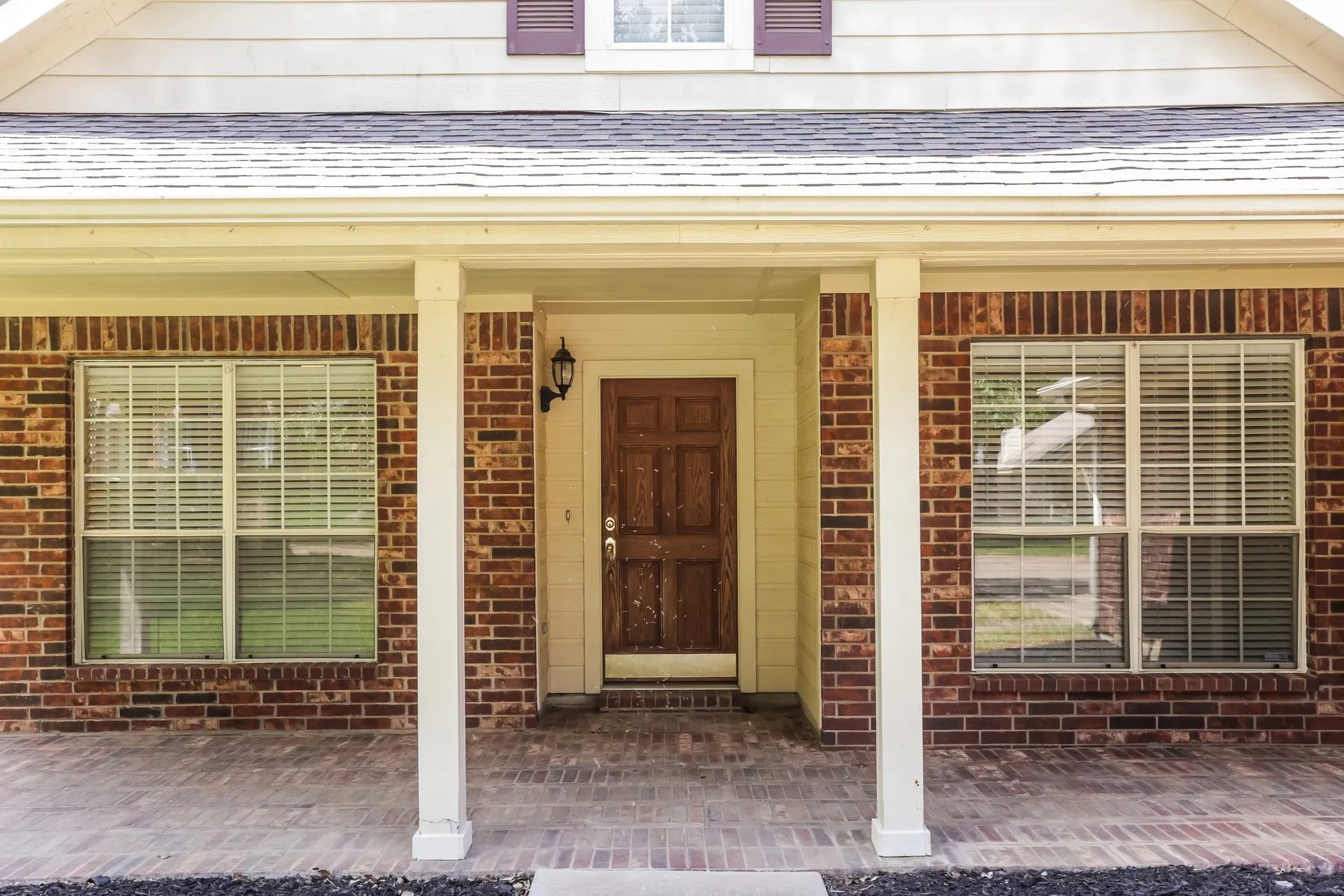 Single Family Residence For Sale in Tarrant County , 2217 Forest Park Circle, Mansfield, Texas 76063, 3 Bedroom, 2 Bathroom, 2 Garage spaces, 2,307 Sqft, built in 2001, mls#21373813, Real Estate Agent in Mansfield, Homes For Sale in Tarrant county, Homes For Sale in Mansfield, Realtor in Mansfield Texas, Real Estate Brokerage Independent Realty Texas, Luminita Cordes Realtor