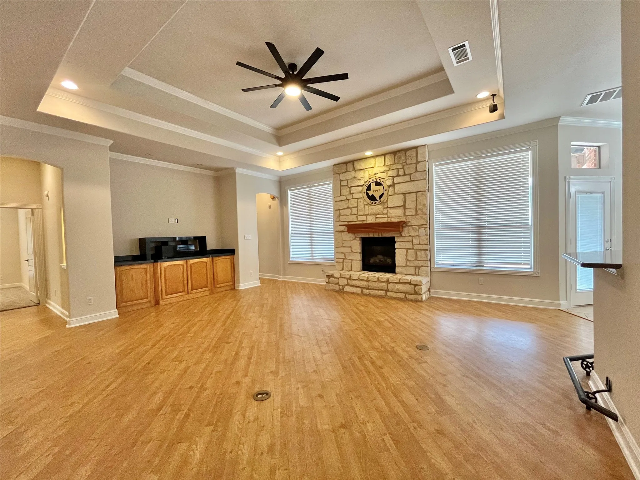 Single Family Residence For Sale in Wise County , 245 Spring Creek Court, Paradise, Texas 76073, 3 Bedroom, 3 Bathroom, 3 Garage spaces, 2,640 Sqft, built in 2001, mls#21372609, Real Estate Agent in Paradise, Homes For Sale in Wise county, Homes For Sale in Paradise, Realtor in Paradise Texas, Real Estate Brokerage Independent Realty Texas, Luminita Cordes Realtor
