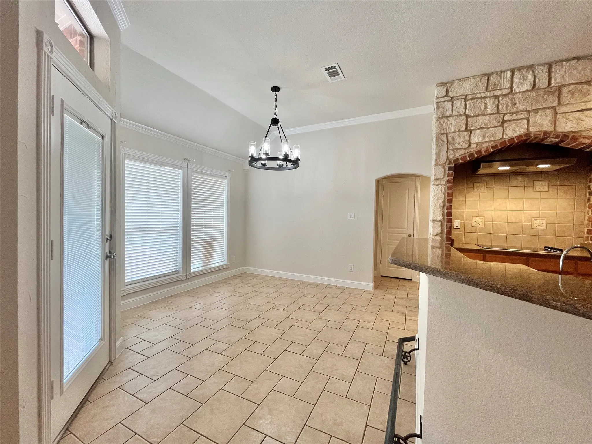 Single Family Residence For Sale in Wise County , 245 Spring Creek Court, Paradise, Texas 76073, 3 Bedroom, 3 Bathroom, 3 Garage spaces, 2,640 Sqft, built in 2001, mls#21372609, Real Estate Agent in Paradise, Homes For Sale in Wise county, Homes For Sale in Paradise, Realtor in Paradise Texas, Real Estate Brokerage Independent Realty Texas, Luminita Cordes Realtor