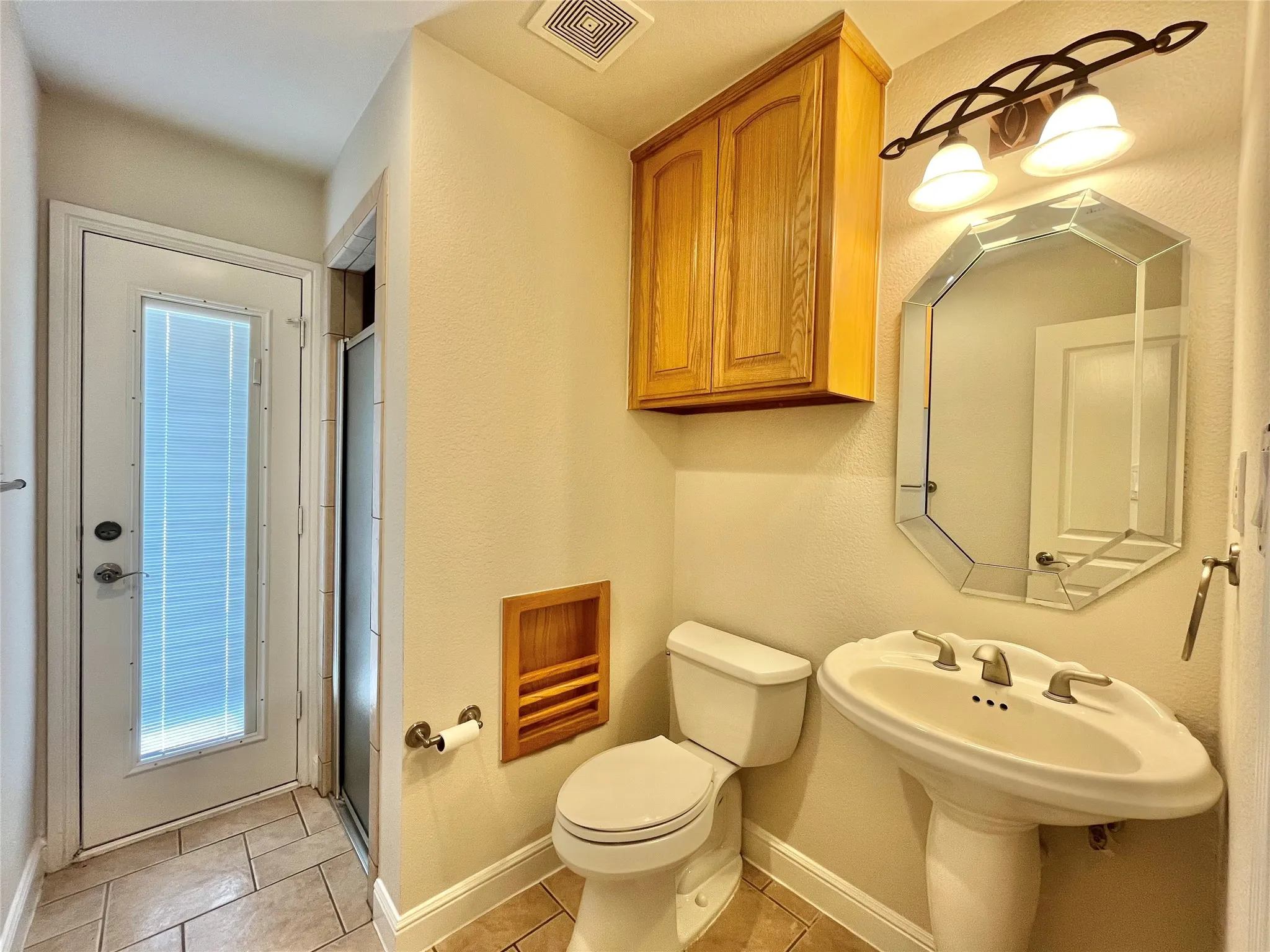 Single Family Residence For Sale in Wise County , 245 Spring Creek Court, Paradise, Texas 76073, 3 Bedroom, 3 Bathroom, 3 Garage spaces, 2,640 Sqft, built in 2001, mls#21372609, Real Estate Agent in Paradise, Homes For Sale in Wise county, Homes For Sale in Paradise, Realtor in Paradise Texas, Real Estate Brokerage Independent Realty Texas, Luminita Cordes Realtor