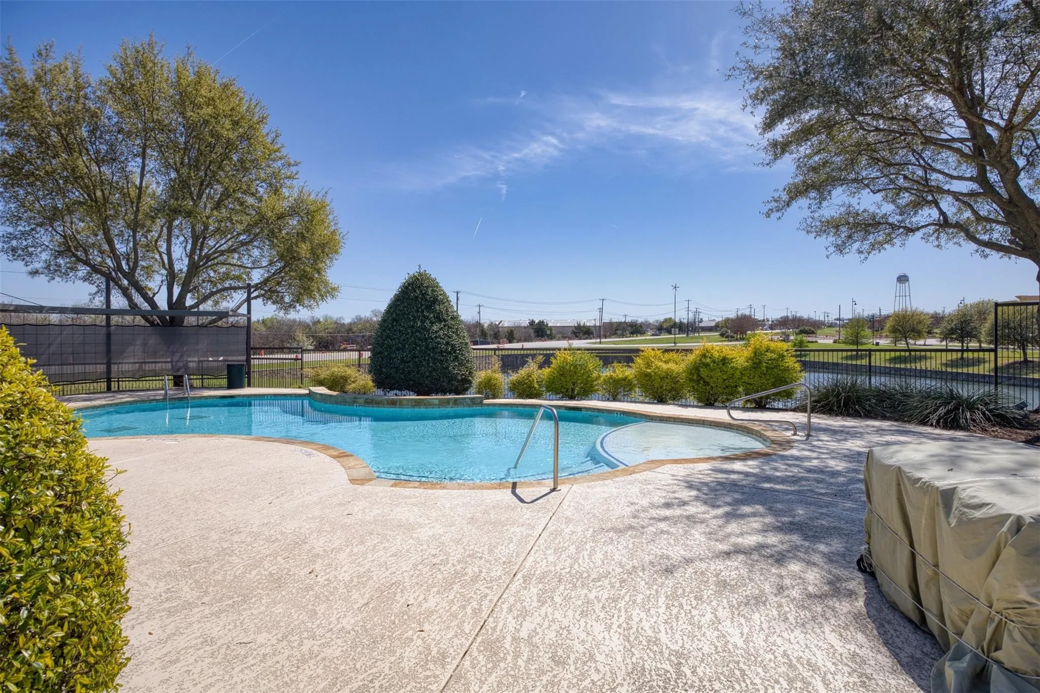 Townhouse For Sale in Collin County , 5682 Orchard Parkway, Fairview, Texas 75069, 3 Bedroom, 2 Bathroom, 2 Garage spaces, 1,698 Sqft, built in 2012, mls#21369230, Real Estate Agent in Fairview, Homes For Sale in Collin county, Homes For Sale in Fairview, Realtor in Fairview Texas, Real Estate Brokerage Independent Realty Texas, Luminita Cordes Realtor