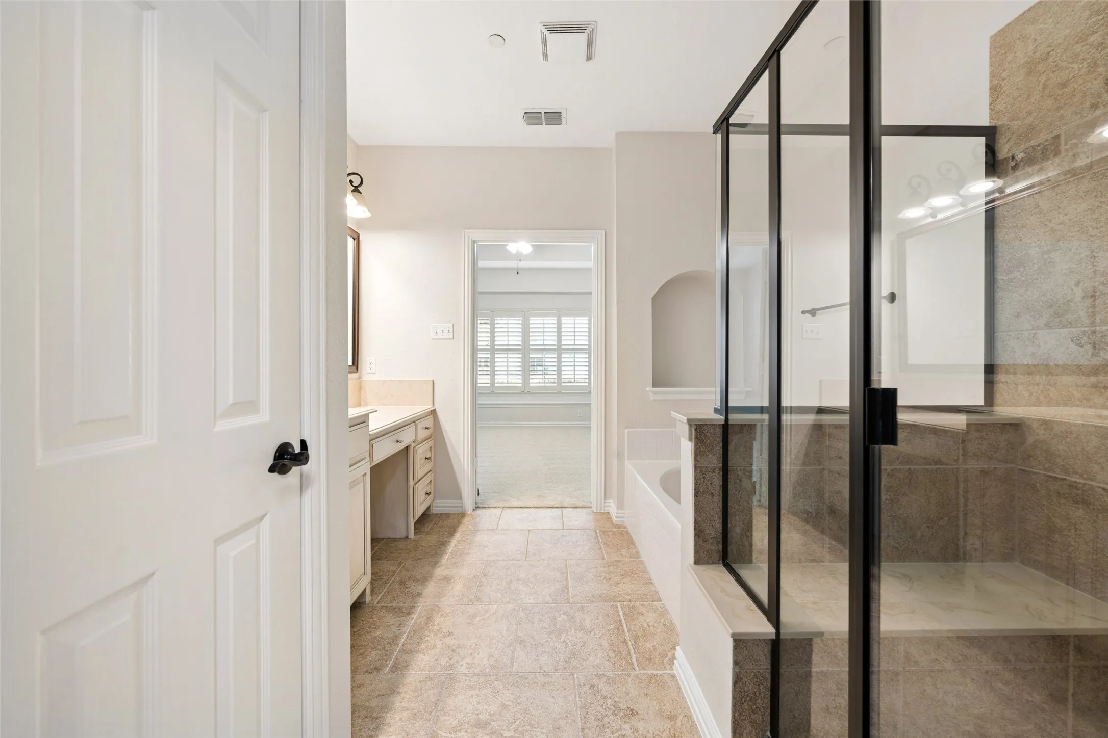 Townhouse For Sale in Collin County , 5682 Orchard Parkway, Fairview, Texas 75069, 3 Bedroom, 2 Bathroom, 2 Garage spaces, 1,698 Sqft, built in 2012, mls#21369230, Real Estate Agent in Fairview, Homes For Sale in Collin county, Homes For Sale in Fairview, Realtor in Fairview Texas, Real Estate Brokerage Independent Realty Texas, Luminita Cordes Realtor