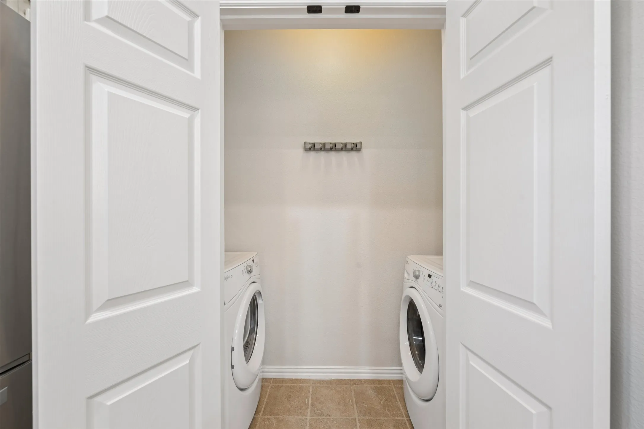 Townhouse For Sale in Collin County , 5682 Orchard Parkway, Fairview, Texas 75069, 3 Bedroom, 2 Bathroom, 2 Garage spaces, 1,698 Sqft, built in 2012, mls#21369230, Real Estate Agent in Fairview, Homes For Sale in Collin county, Homes For Sale in Fairview, Realtor in Fairview Texas, Real Estate Brokerage Independent Realty Texas, Luminita Cordes Realtor