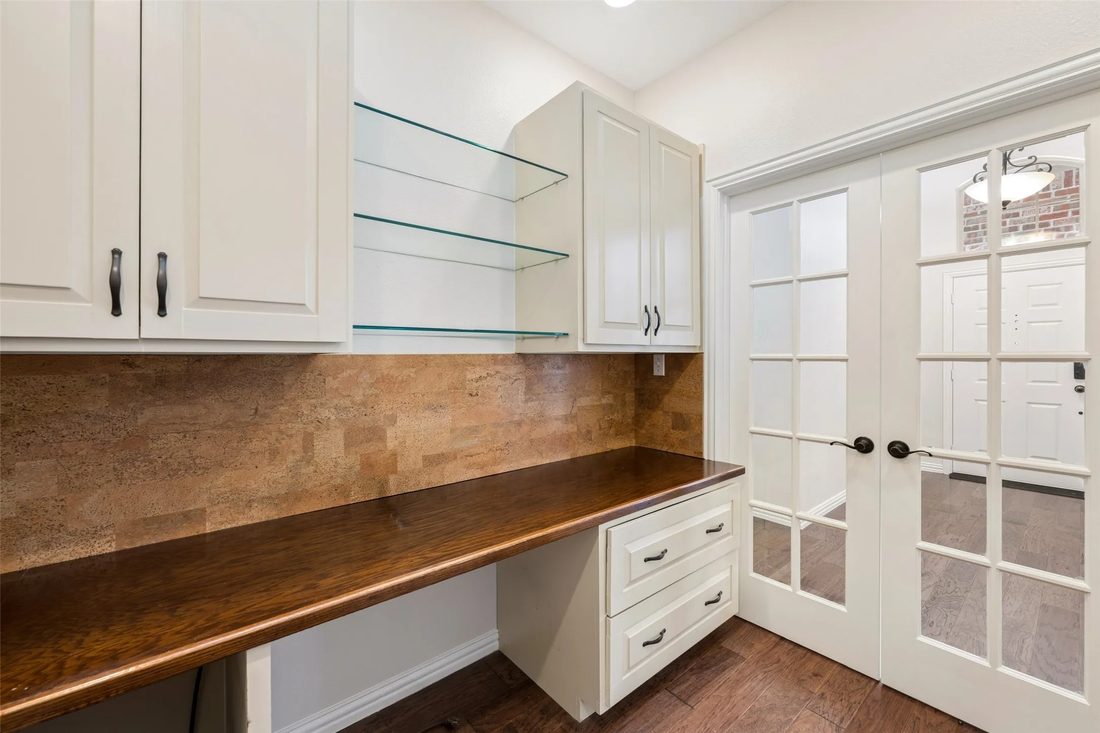 Townhouse For Sale in Collin County , 5682 Orchard Parkway, Fairview, Texas 75069, 3 Bedroom, 2 Bathroom, 2 Garage spaces, 1,698 Sqft, built in 2012, mls#21369230, Real Estate Agent in Fairview, Homes For Sale in Collin county, Homes For Sale in Fairview, Realtor in Fairview Texas, Real Estate Brokerage Independent Realty Texas, Luminita Cordes Realtor