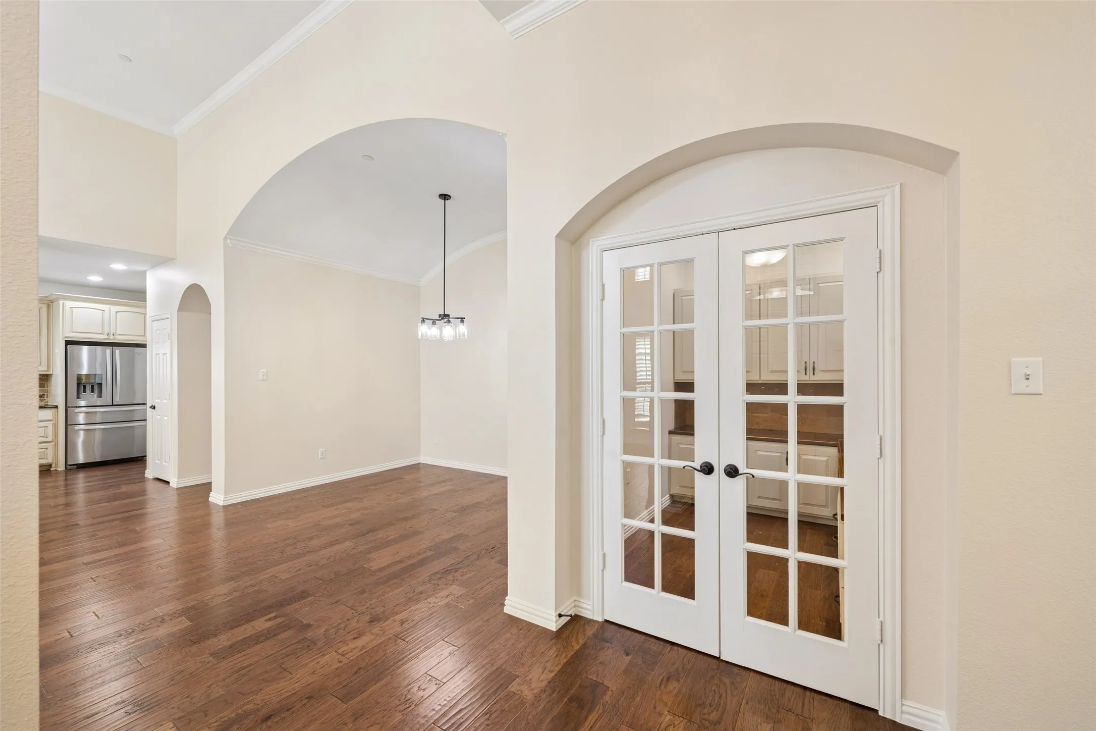 Townhouse For Sale in Collin County , 5682 Orchard Parkway, Fairview, Texas 75069, 3 Bedroom, 2 Bathroom, 2 Garage spaces, 1,698 Sqft, built in 2012, mls#21369230, Real Estate Agent in Fairview, Homes For Sale in Collin county, Homes For Sale in Fairview, Realtor in Fairview Texas, Real Estate Brokerage Independent Realty Texas, Luminita Cordes Realtor