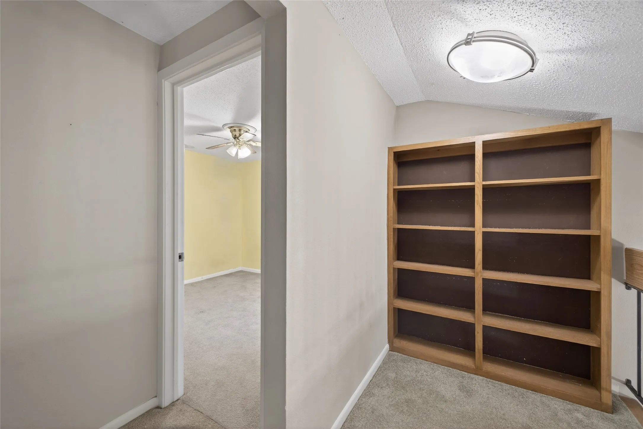 Single Family Residence For Rent in Dallas County , 2801 Vancouver Street, Irving, Texas 75062, 4 Bedroom, 3 Bathroom, 2 Garage spaces, 1,956 Sqft, built in 1966, mls#21374883, Real Estate Agent in Irving, Homes For Rent in Dallas county, Homes For Rent in Irving, Realtor in Irving Texas, Real Estate Brokerage Independent Realty Texas, Luminita Cordes Realtor
