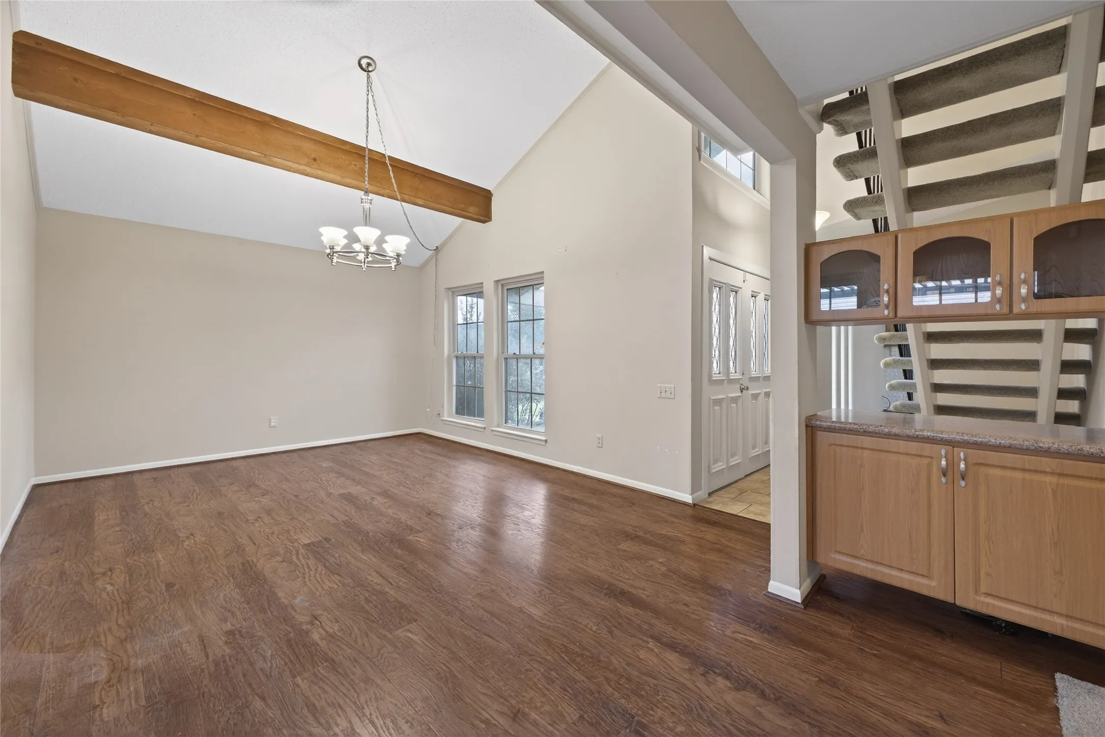 Single Family Residence For Rent in Dallas County , 2801 Vancouver Street, Irving, Texas 75062, 4 Bedroom, 3 Bathroom, 2 Garage spaces, 1,956 Sqft, built in 1966, mls#21374883, Real Estate Agent in Irving, Homes For Rent in Dallas county, Homes For Rent in Irving, Realtor in Irving Texas, Real Estate Brokerage Independent Realty Texas, Luminita Cordes Realtor