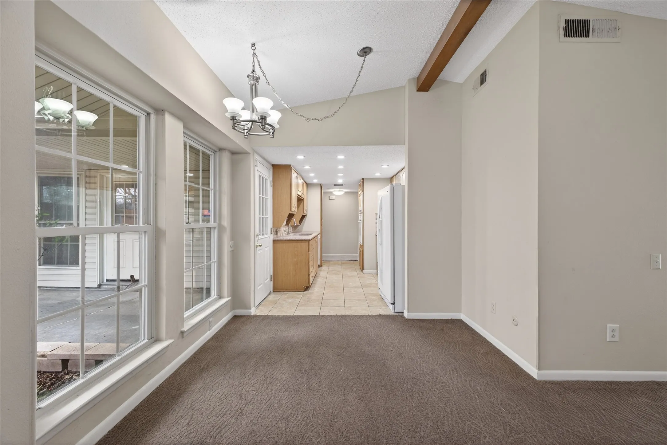 Single Family Residence For Rent in Dallas County , 2801 Vancouver Street, Irving, Texas 75062, 4 Bedroom, 3 Bathroom, 2 Garage spaces, 1,956 Sqft, built in 1966, mls#21374883, Real Estate Agent in Irving, Homes For Rent in Dallas county, Homes For Rent in Irving, Realtor in Irving Texas, Real Estate Brokerage Independent Realty Texas, Luminita Cordes Realtor