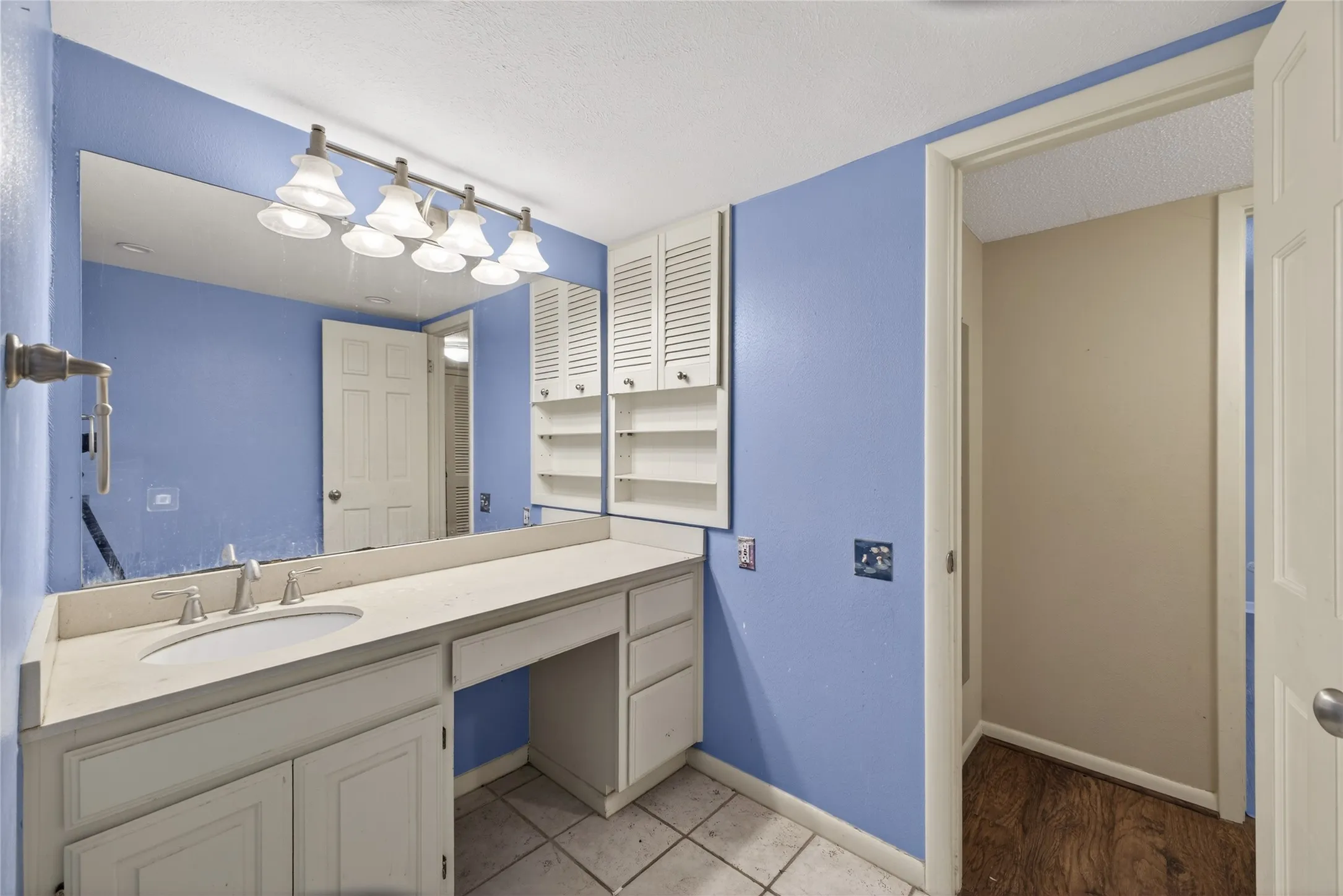 Single Family Residence For Rent in Dallas County , 2801 Vancouver Street, Irving, Texas 75062, 4 Bedroom, 3 Bathroom, 2 Garage spaces, 1,956 Sqft, built in 1966, mls#21374883, Real Estate Agent in Irving, Homes For Rent in Dallas county, Homes For Rent in Irving, Realtor in Irving Texas, Real Estate Brokerage Independent Realty Texas, Luminita Cordes Realtor