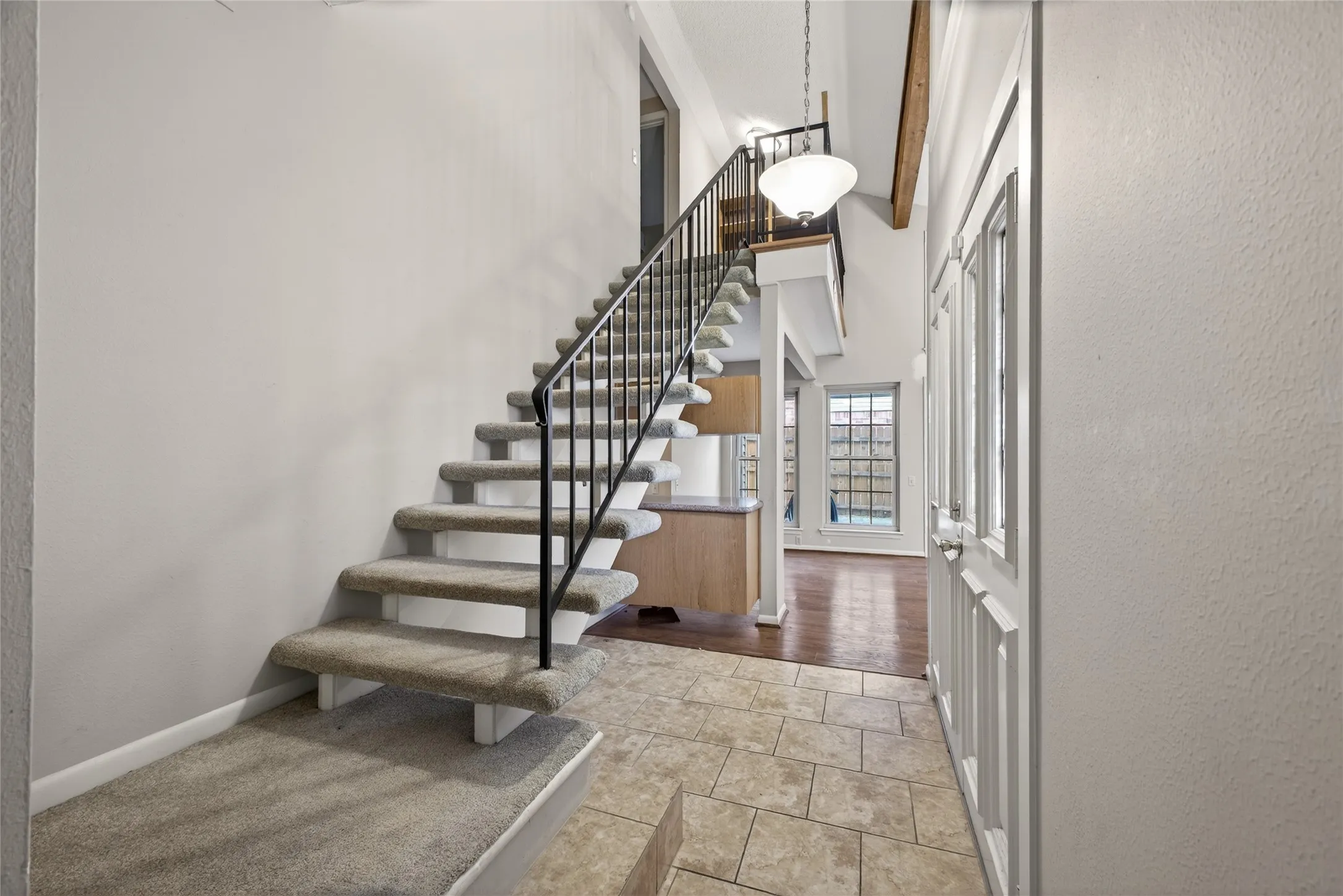 Single Family Residence For Rent in Dallas County , 2801 Vancouver Street, Irving, Texas 75062, 4 Bedroom, 3 Bathroom, 2 Garage spaces, 1,956 Sqft, built in 1966, mls#21374883, Real Estate Agent in Irving, Homes For Rent in Dallas county, Homes For Rent in Irving, Realtor in Irving Texas, Real Estate Brokerage Independent Realty Texas, Luminita Cordes Realtor