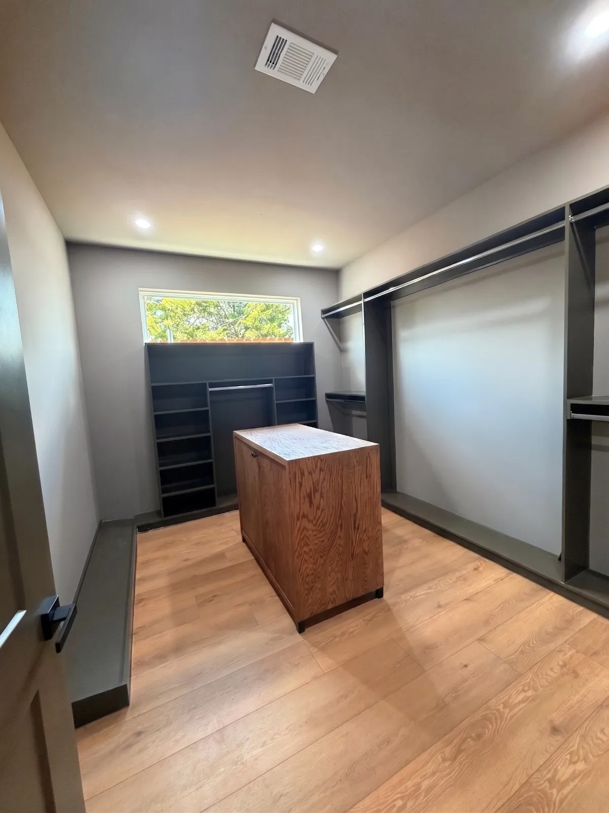 Single Family Residence For Sale in Dallas County , 2316 Gooch Street, Dallas, Texas 75241, 7 Bedroom, 5 Bathroom, 2 Garage spaces, 3,257 Sqft, built in 2026, mls#21372838, Real Estate Agent in Dallas, Homes For Sale in Dallas county, Homes For Sale in Dallas, Realtor in Dallas Texas, Real Estate Brokerage Independent Realty Texas, Luminita Cordes Realtor