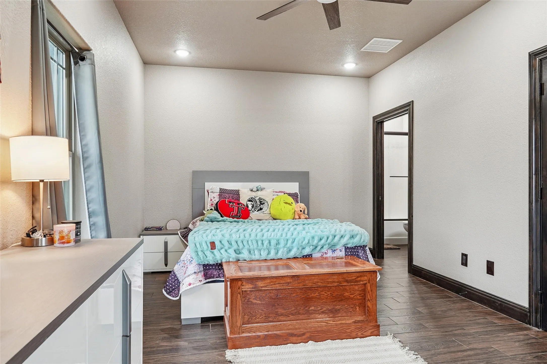 Single Family Residence For Sale in Cooke County , 820 Fleitman Drive, Muenster, Texas 76252, 3 Bedroom, 3 Bathroom, 2 Garage spaces, 2,472 Sqft, built in 2021, mls#21374127, Real Estate Agent in Muenster, Homes For Sale in Cooke county, Homes For Sale in Muenster, Realtor in Muenster Texas, Real Estate Brokerage Independent Realty Texas, Luminita Cordes Realtor
