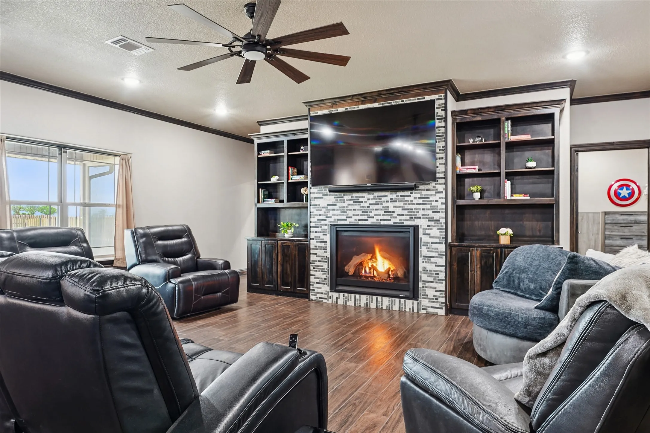 Single Family Residence For Sale in Cooke County , 820 Fleitman Drive, Muenster, Texas 76252, 3 Bedroom, 3 Bathroom, 2 Garage spaces, 2,472 Sqft, built in 2021, mls#21374127, Real Estate Agent in Muenster, Homes For Sale in Cooke county, Homes For Sale in Muenster, Realtor in Muenster Texas, Real Estate Brokerage Independent Realty Texas, Luminita Cordes Realtor