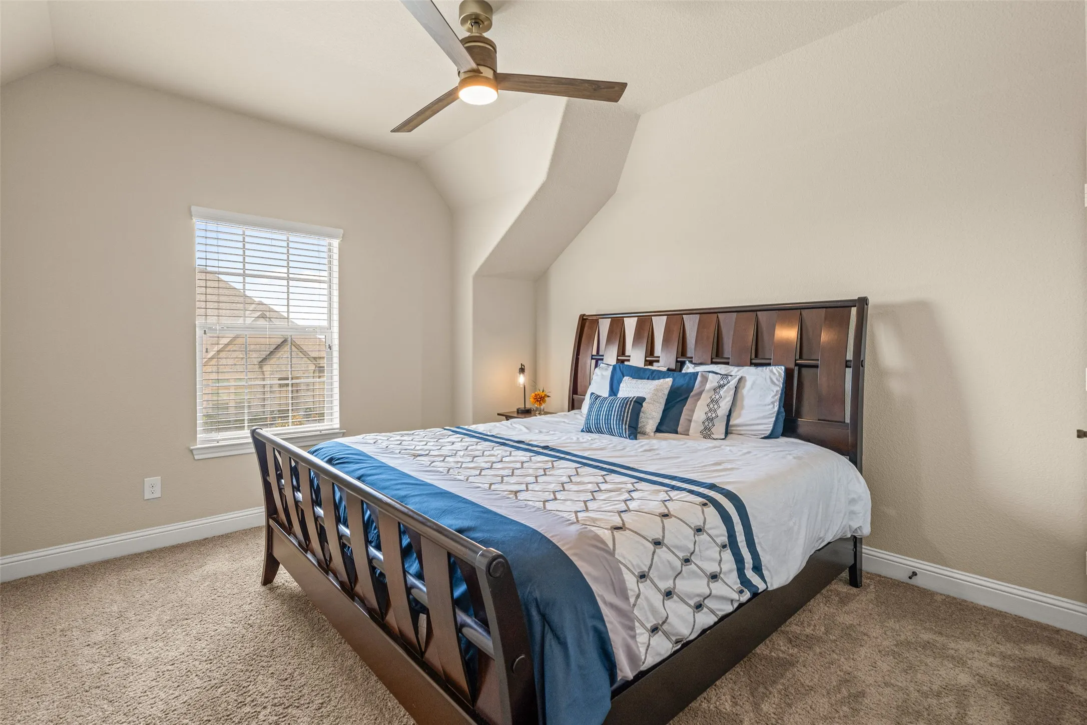 Single Family Residence For Sale in Tarrant County , 5028 Chisholm View Drive, Fort Worth, Texas 76123, 4 Bedroom, 3 Bathroom, 2 Garage spaces, 3,253 Sqft, built in 2018, mls#21370817, Real Estate Agent in Fort Worth, Homes For Sale in Tarrant county, Homes For Sale in Fort Worth, Realtor in Fort Worth Texas, Real Estate Brokerage Independent Realty Texas, Luminita Cordes Realtor