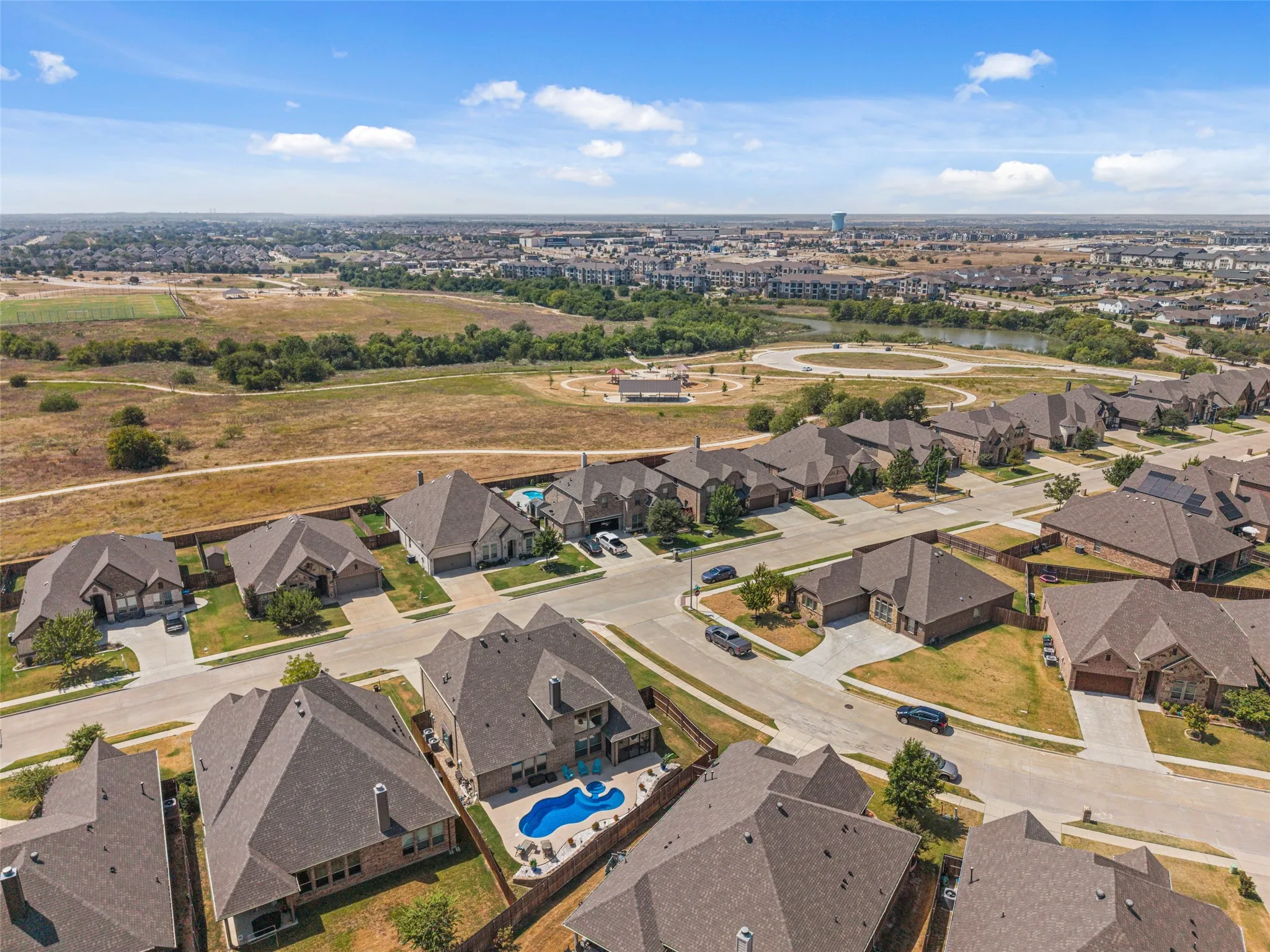 Single Family Residence For Sale in Tarrant County , 5028 Chisholm View Drive, Fort Worth, Texas 76123, 4 Bedroom, 3 Bathroom, 2 Garage spaces, 3,253 Sqft, built in 2018, mls#21370817, Real Estate Agent in Fort Worth, Homes For Sale in Tarrant county, Homes For Sale in Fort Worth, Realtor in Fort Worth Texas, Real Estate Brokerage Independent Realty Texas, Luminita Cordes Realtor