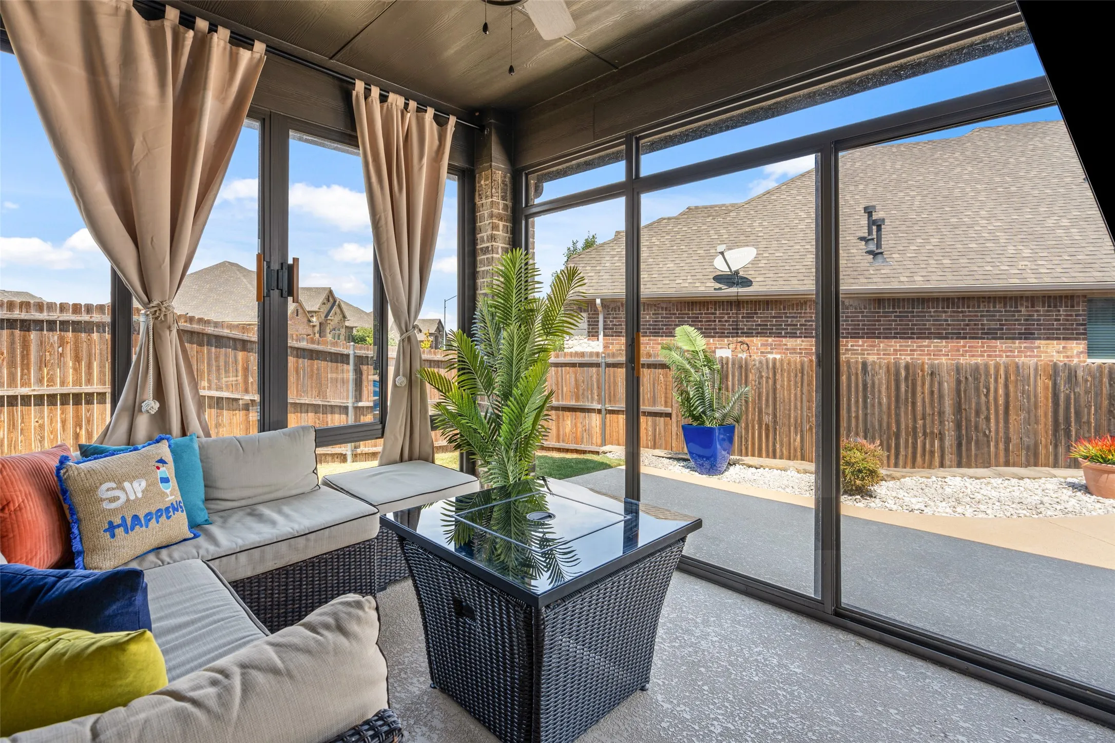 Single Family Residence For Sale in Tarrant County , 5028 Chisholm View Drive, Fort Worth, Texas 76123, 4 Bedroom, 3 Bathroom, 2 Garage spaces, 3,253 Sqft, built in 2018, mls#21370817, Real Estate Agent in Fort Worth, Homes For Sale in Tarrant county, Homes For Sale in Fort Worth, Realtor in Fort Worth Texas, Real Estate Brokerage Independent Realty Texas, Luminita Cordes Realtor