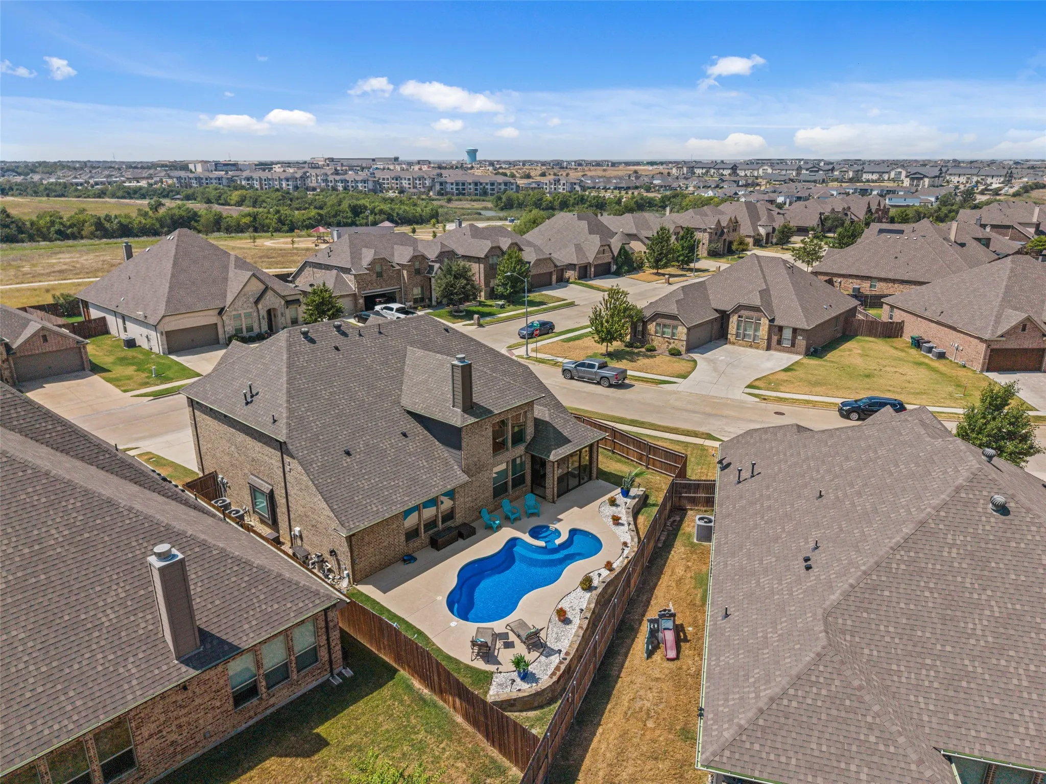 Single Family Residence For Sale in Tarrant County , 5028 Chisholm View Drive, Fort Worth, Texas 76123, 4 Bedroom, 3 Bathroom, 2 Garage spaces, 3,253 Sqft, built in 2018, mls#21370817, Real Estate Agent in Fort Worth, Homes For Sale in Tarrant county, Homes For Sale in Fort Worth, Realtor in Fort Worth Texas, Real Estate Brokerage Independent Realty Texas, Luminita Cordes Realtor