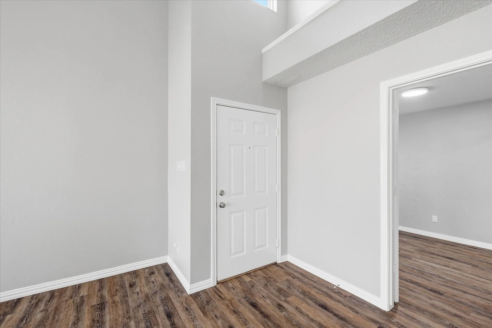 Single Family Residence For Sale in Denton County , 956 Sylvan Creek Drive, Lewisville, Texas 75067, 3 Bedroom, 2 Bathroom, 2 Garage spaces, 1,466 Sqft, built in 1985, mls#21359793, Real Estate Agent in Lewisville, Homes For Sale in Denton county, Homes For Sale in Lewisville, Realtor in Lewisville Texas, Real Estate Brokerage Independent Realty Texas, Luminita Cordes Realtor