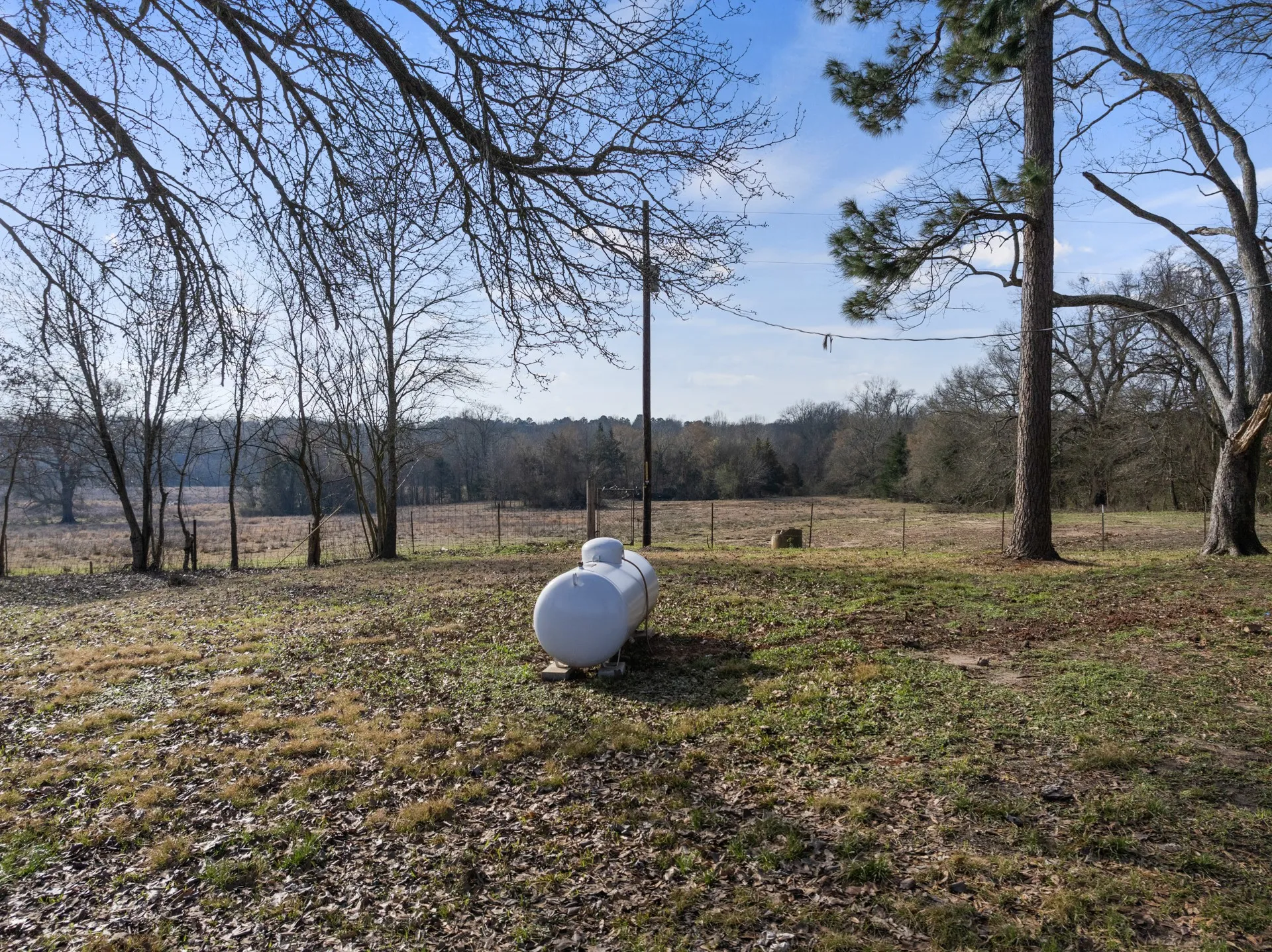 Farm For Sale in Morris County , 10 County Road 3357, Omaha, Texas 75571, 3 Bedroom, 2 Bathroom, Garage spaces, 1,400 Sqft, built in 1971, mls#21374908, Real Estate Agent in Omaha, Homes For Sale in Morris county, Homes For Sale in Omaha, Realtor in Omaha Texas, Real Estate Brokerage Independent Realty Texas, Luminita Cordes Realtor
