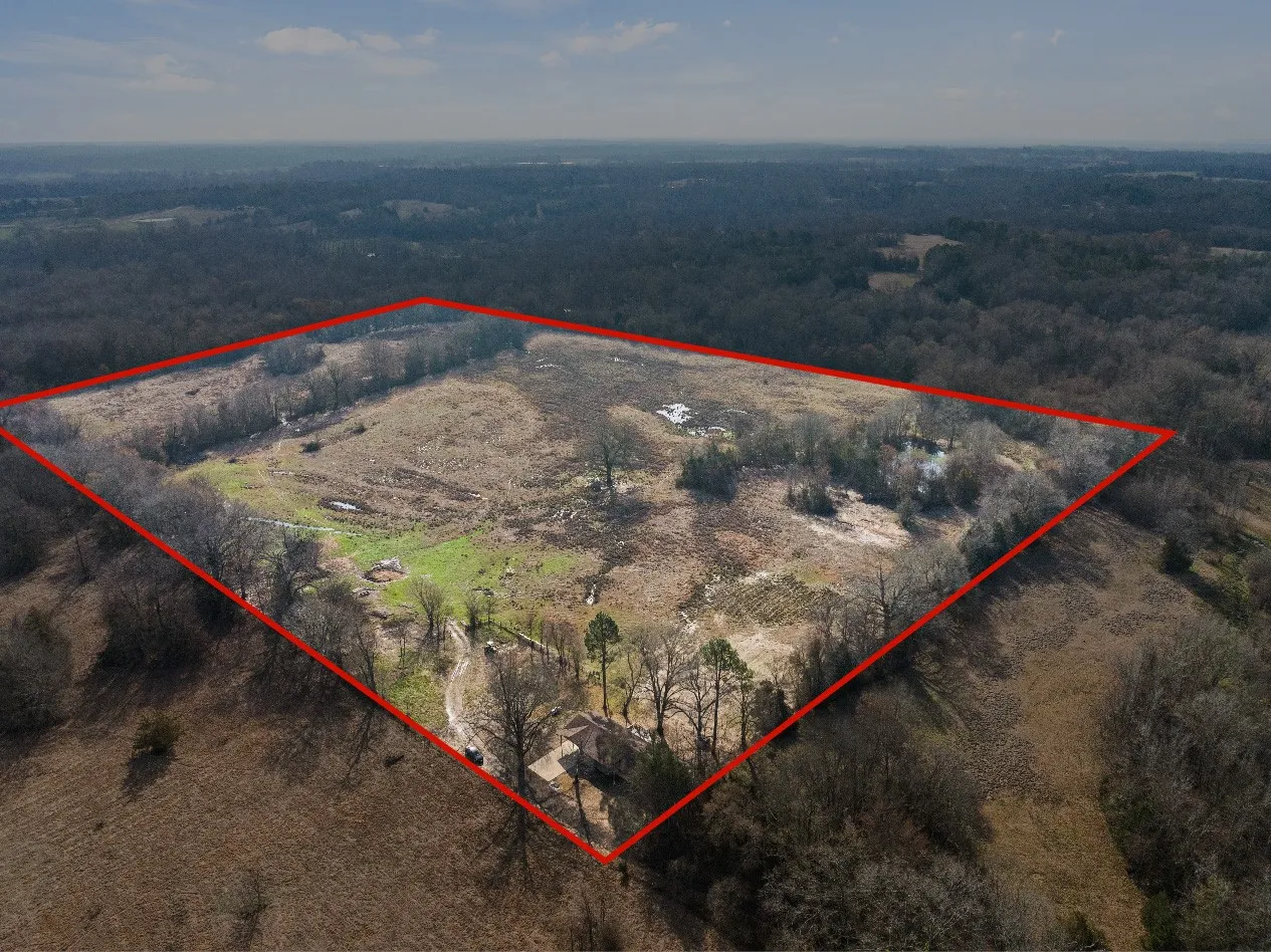 Farm For Sale in Morris County , 10 County Road 3357, Omaha, Texas 75571, 3 Bedroom, 2 Bathroom, Garage spaces, 1,400 Sqft, built in 1971, mls#21374908, Real Estate Agent in Omaha, Homes For Sale in Morris county, Homes For Sale in Omaha, Realtor in Omaha Texas, Real Estate Brokerage Independent Realty Texas, Luminita Cordes Realtor