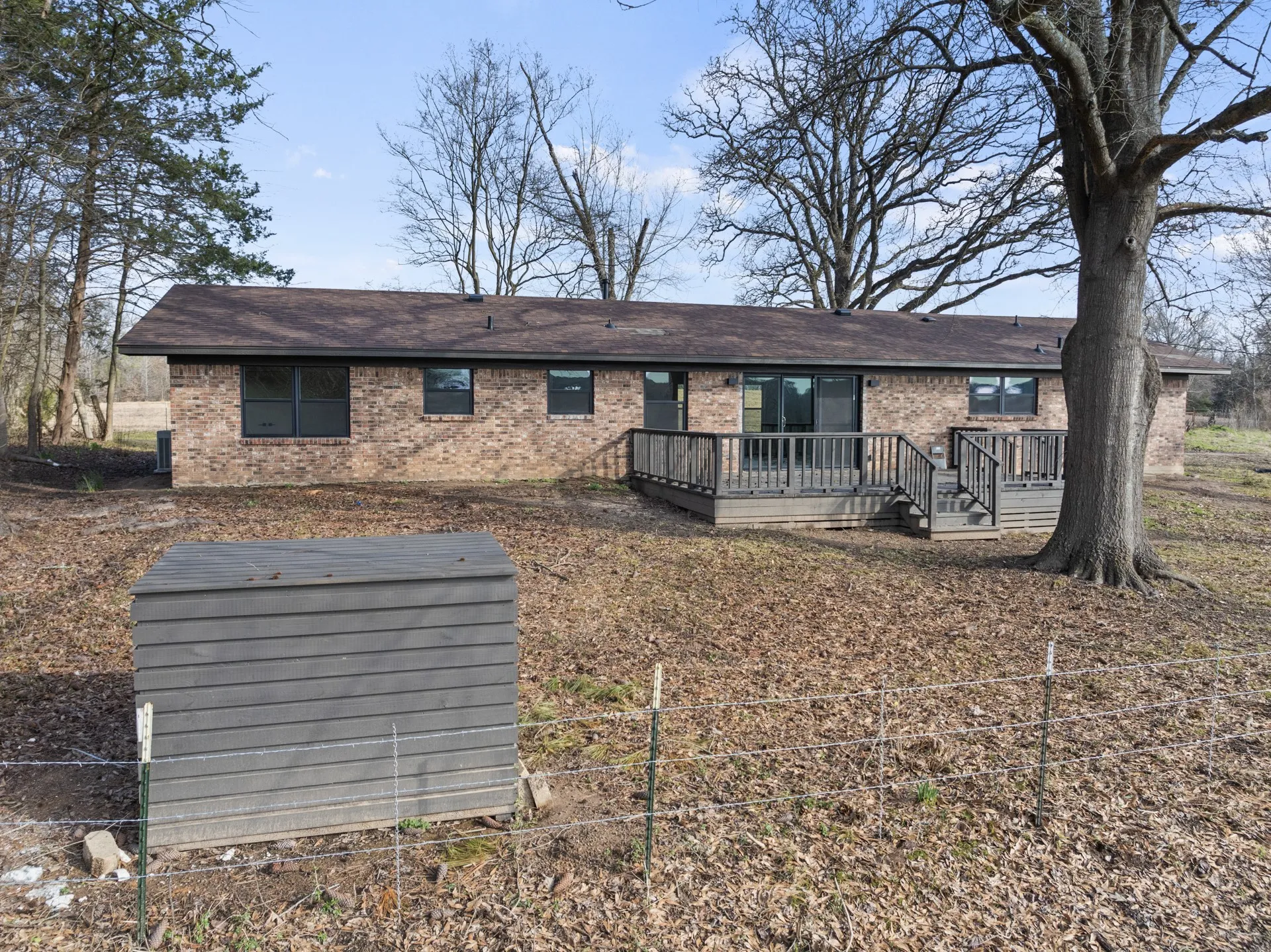 Farm For Sale in Morris County , 10 County Road 3357, Omaha, Texas 75571, 3 Bedroom, 2 Bathroom, Garage spaces, 1,400 Sqft, built in 1971, mls#21374908, Real Estate Agent in Omaha, Homes For Sale in Morris county, Homes For Sale in Omaha, Realtor in Omaha Texas, Real Estate Brokerage Independent Realty Texas, Luminita Cordes Realtor