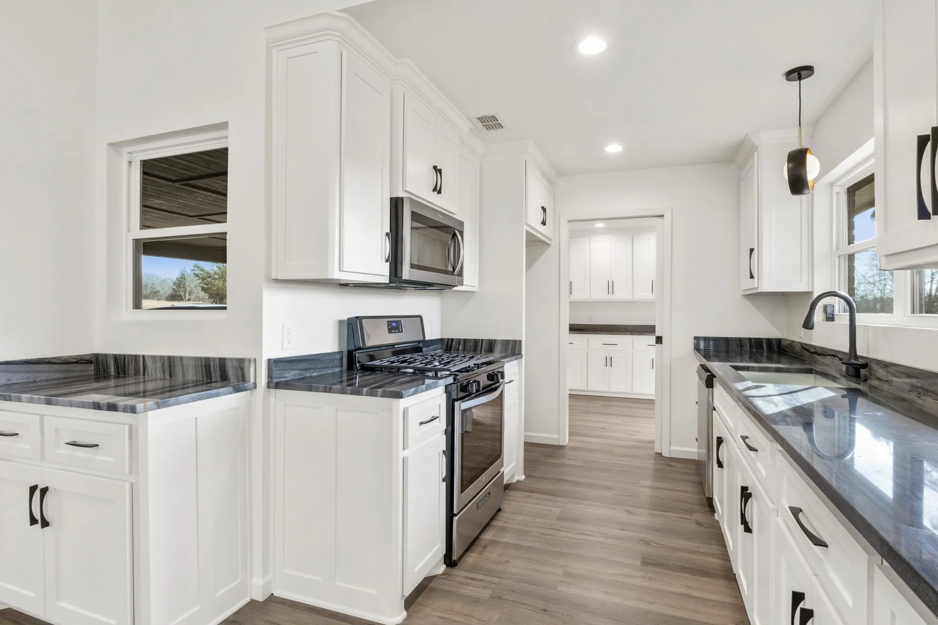 Farm For Sale in Morris County , 10 County Road 3357, Omaha, Texas 75571, 3 Bedroom, 2 Bathroom, Garage spaces, 1,400 Sqft, built in 1971, mls#21374908, Real Estate Agent in Omaha, Homes For Sale in Morris county, Homes For Sale in Omaha, Realtor in Omaha Texas, Real Estate Brokerage Independent Realty Texas, Luminita Cordes Realtor