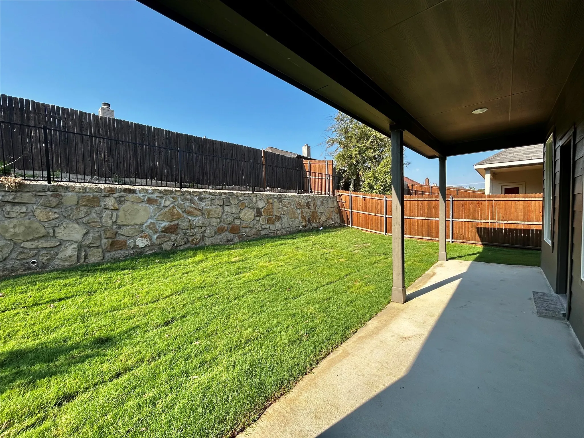 Single Family Residence For Rent in Denton County , 443 Ridge Drive, Justin, Texas 76247, 4 Bedroom, 2 Bathroom, 2 Garage spaces, 2,068 Sqft, built in 2026, mls#21374924, Real Estate Agent in Justin, Homes For Rent in Denton county, Homes For Rent in Justin, Realtor in Justin Texas, Real Estate Brokerage Independent Realty Texas, Luminita Cordes Realtor