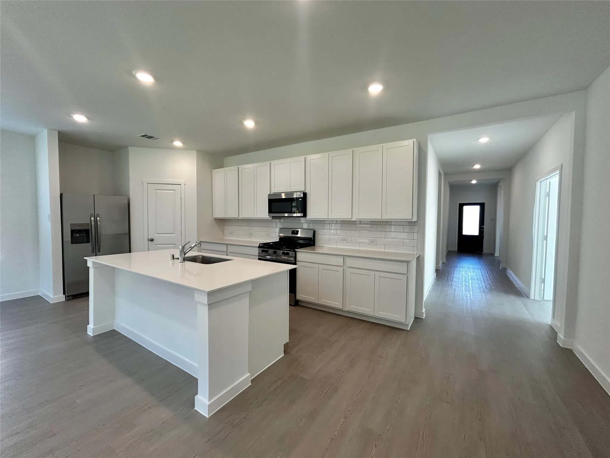 Single Family Residence For Rent in Denton County , 443 Ridge Drive, Justin, Texas 76247, 4 Bedroom, 2 Bathroom, 2 Garage spaces, 2,068 Sqft, built in 2026, mls#21374924, Real Estate Agent in Justin, Homes For Rent in Denton county, Homes For Rent in Justin, Realtor in Justin Texas, Real Estate Brokerage Independent Realty Texas, Luminita Cordes Realtor